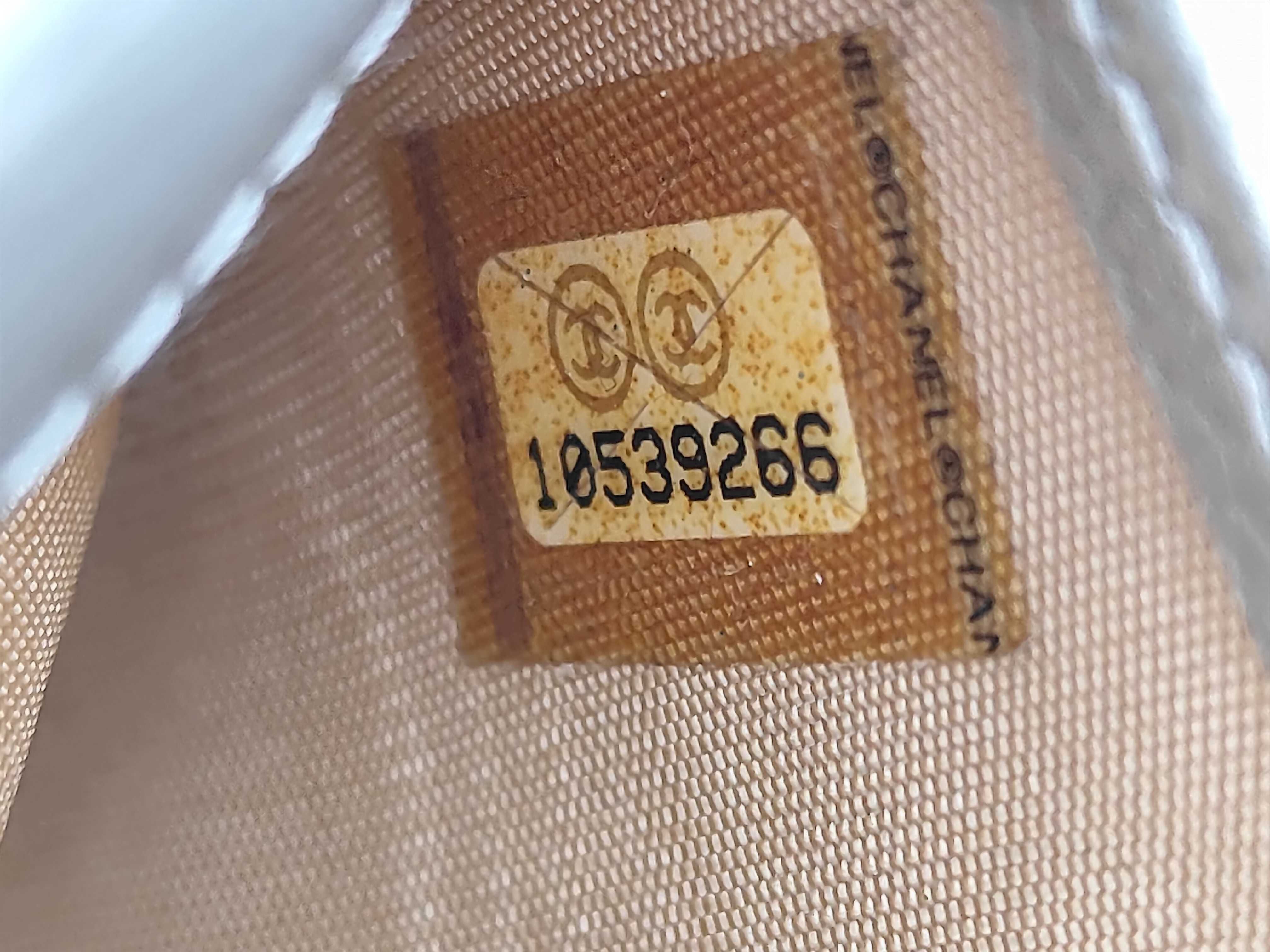 long wallet, serial number 10 series wallet — view 7