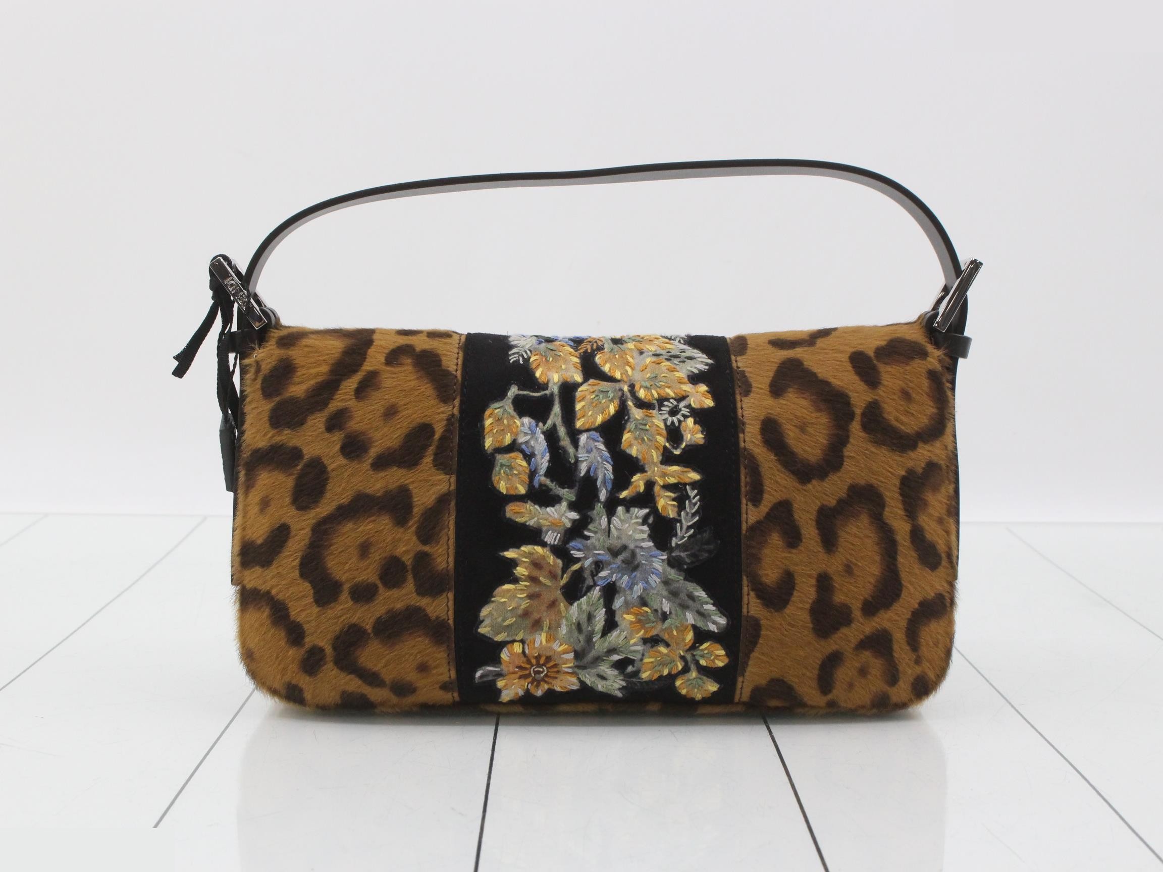 leopard print calfskin Mamma Bucket bag with flower embroidery. — view 2
