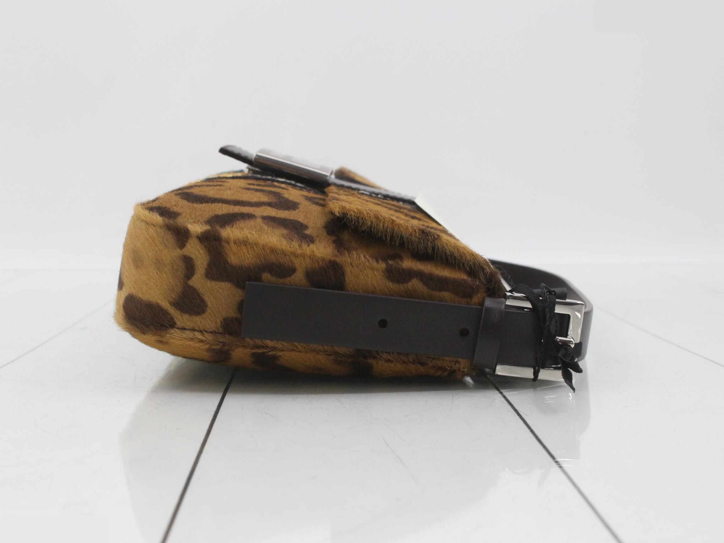 leopard print calfskin Mamma Bucket bag with flower embroidery. — view 3