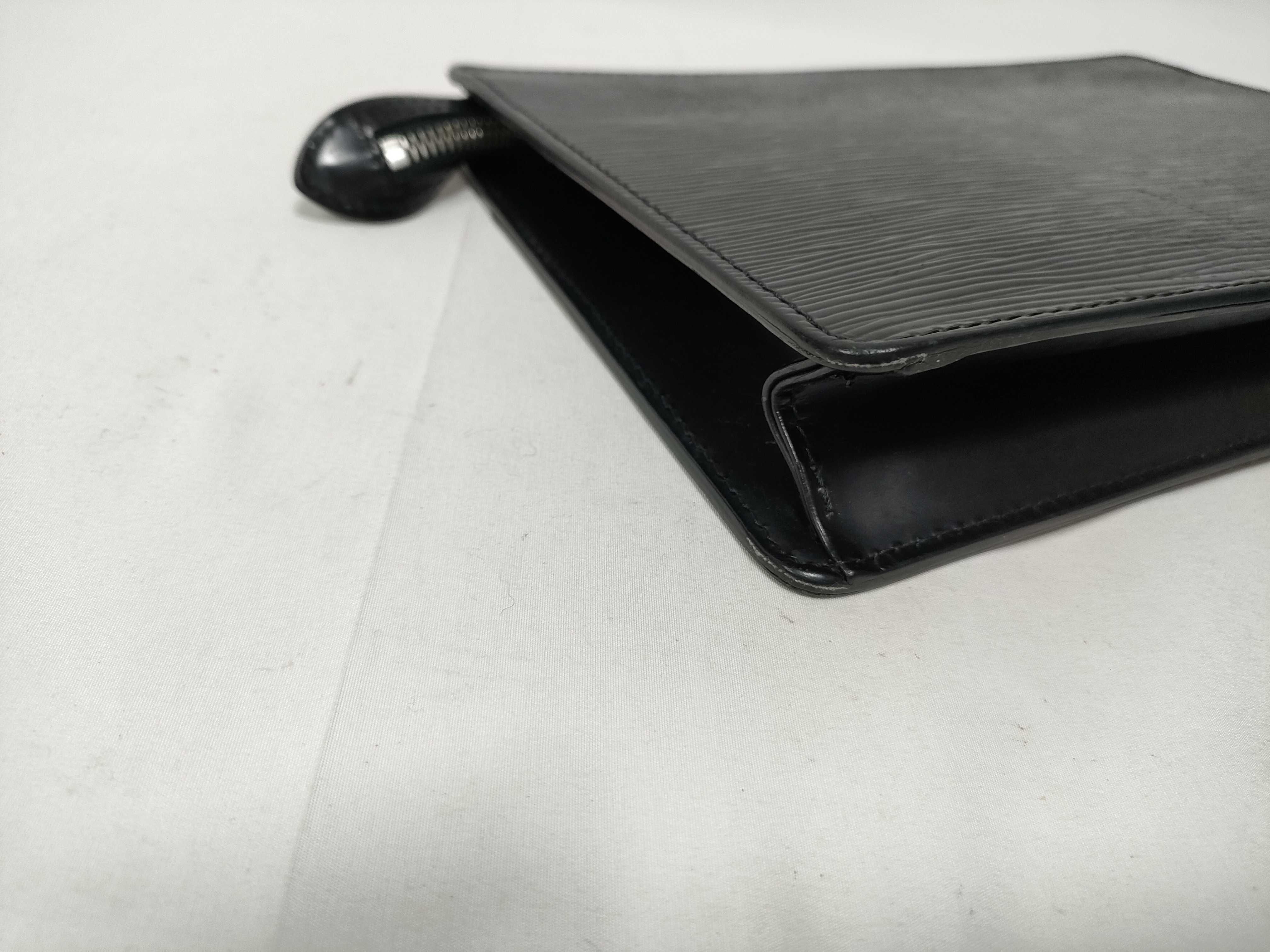 Epi Leather Louis Vuitton M52522 Pochette Homme SR1026 Second Bag Clutch Bag Epi Leather Black Clutch Bag — view 5