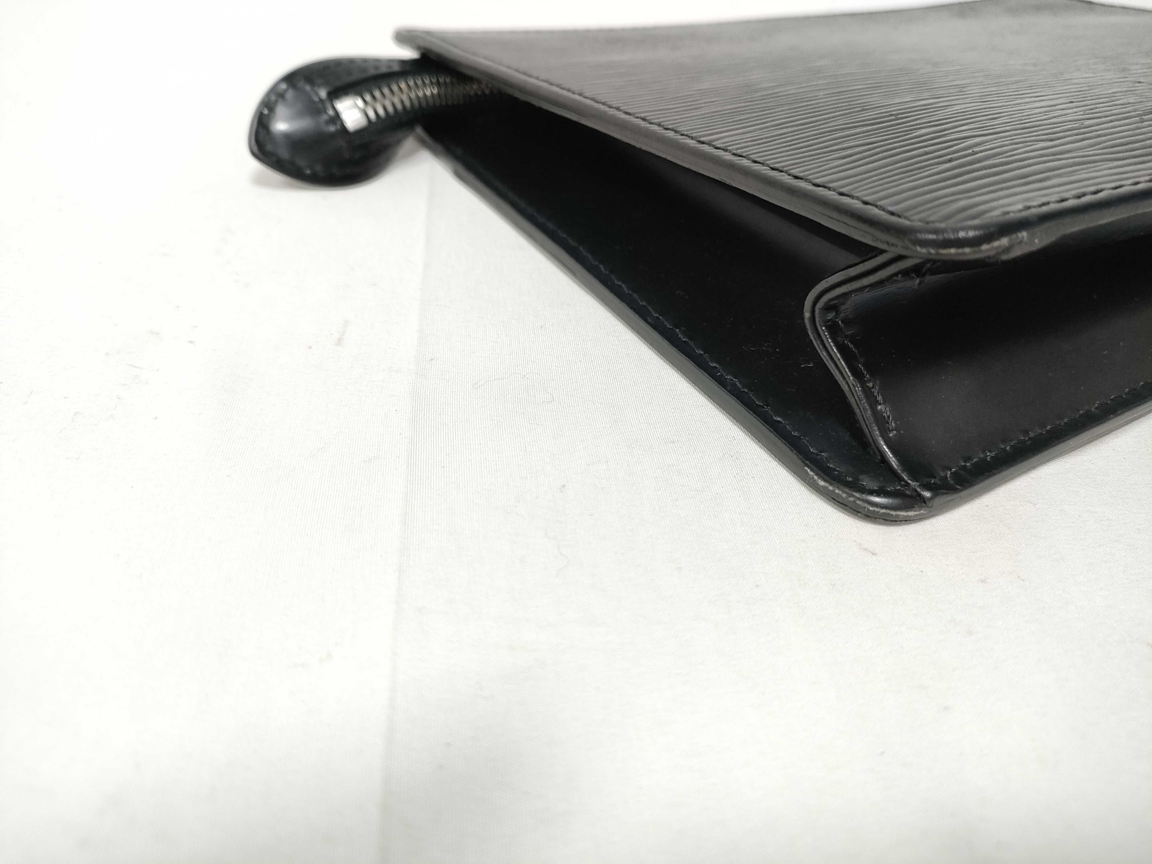 Epi Leather Louis Vuitton M52522 Pochette Homme SR1026 Second Bag Clutch Bag Epi Leather Black Clutch Bag — view 6