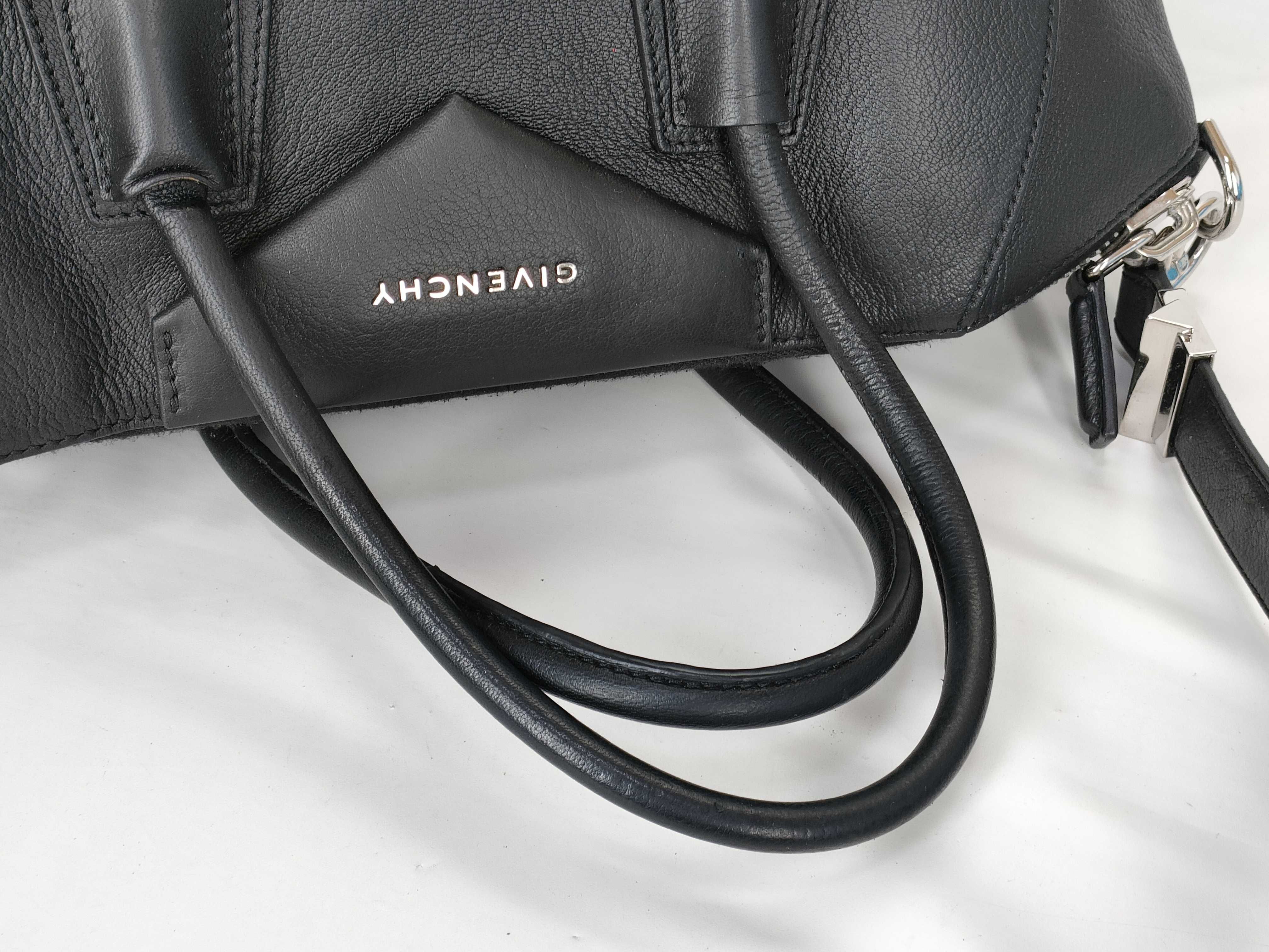 Antigona Small 2-Way Tote Bag Black BB05113012 Handbag — view 3