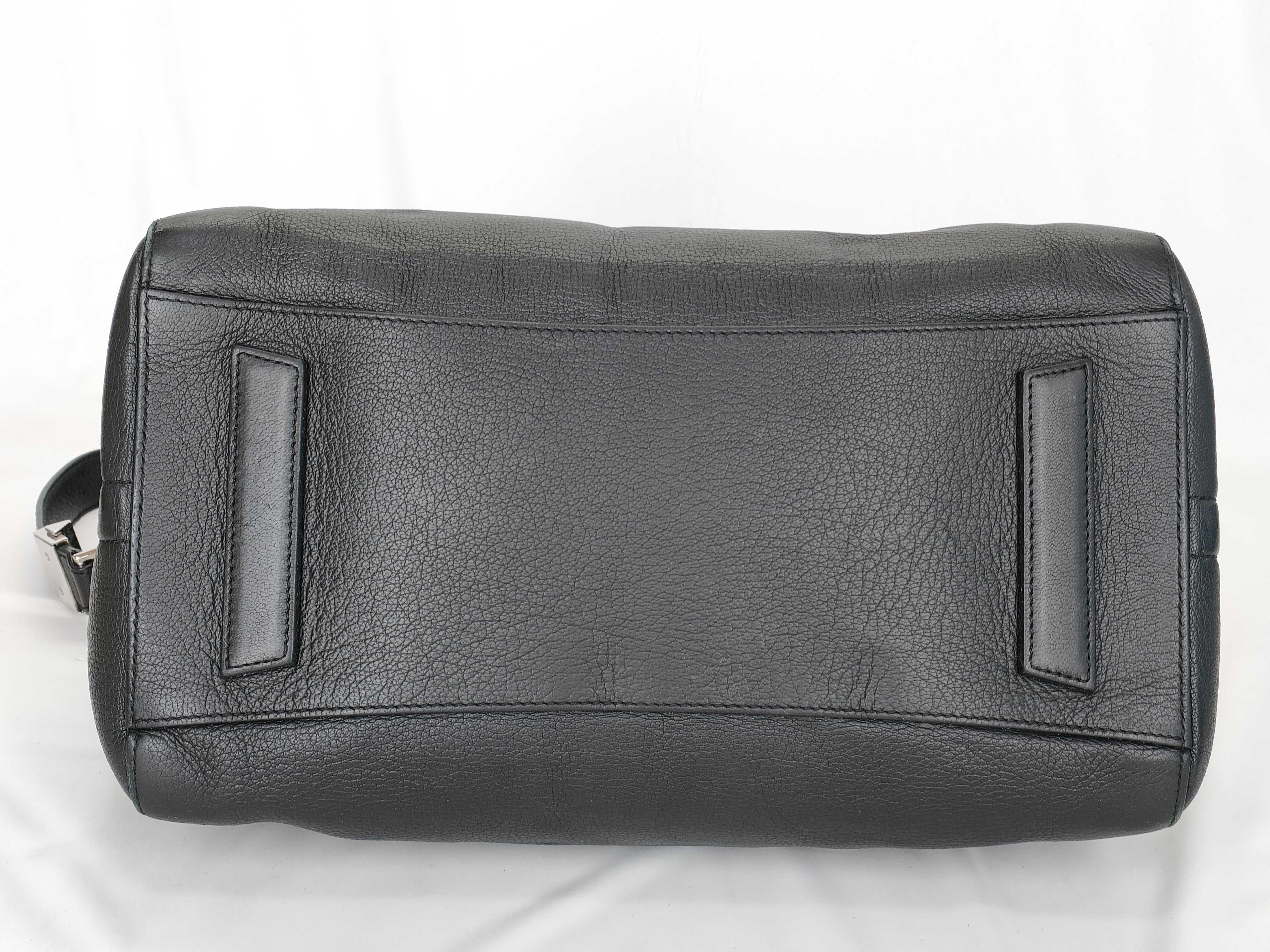 Antigona Small 2-Way Tote Bag Black BB05113012 Handbag — view 9