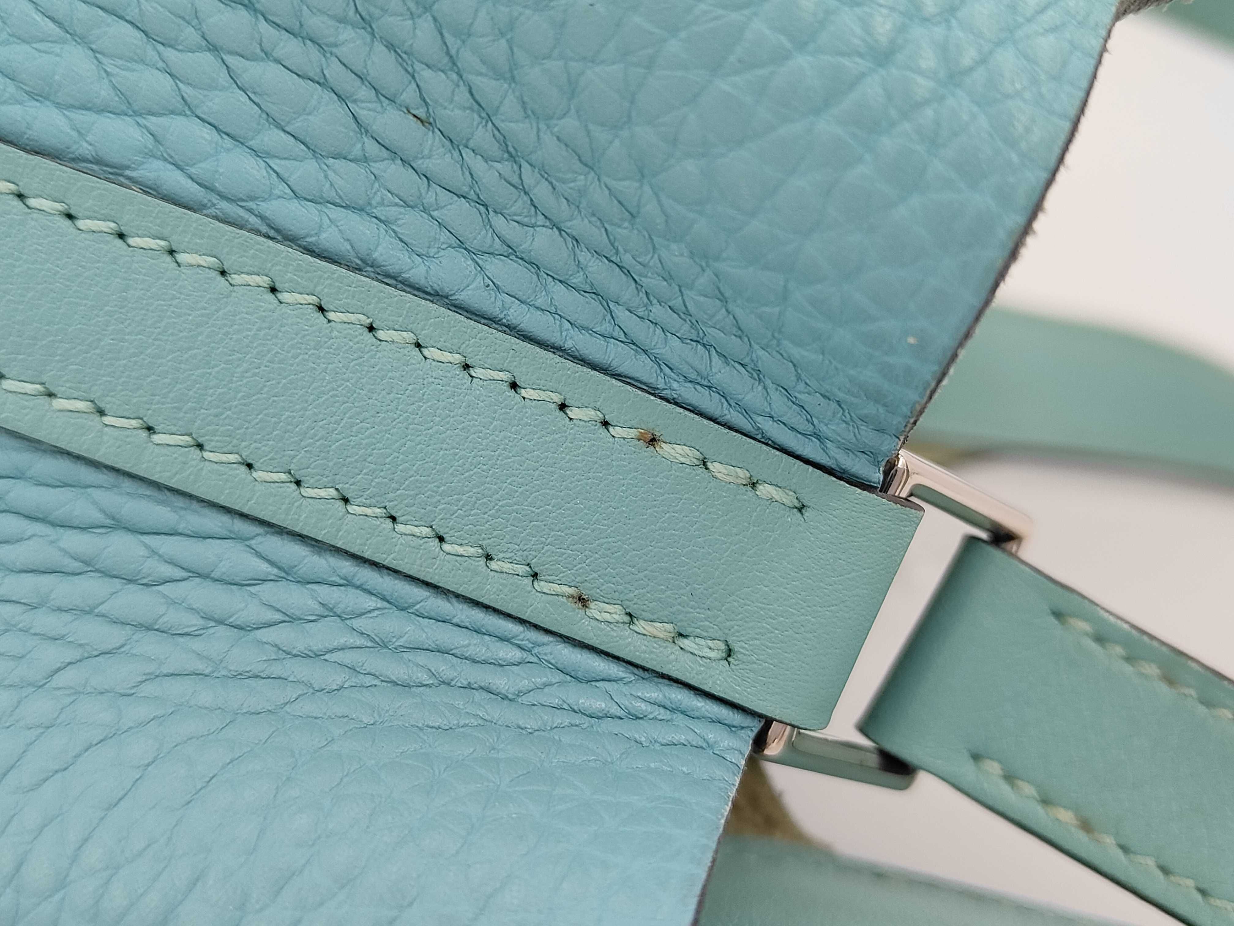 Picotin Lock 18 PM Touch Taurillon Clemence Leather (Veau Swift) Blue Handbag — view 7