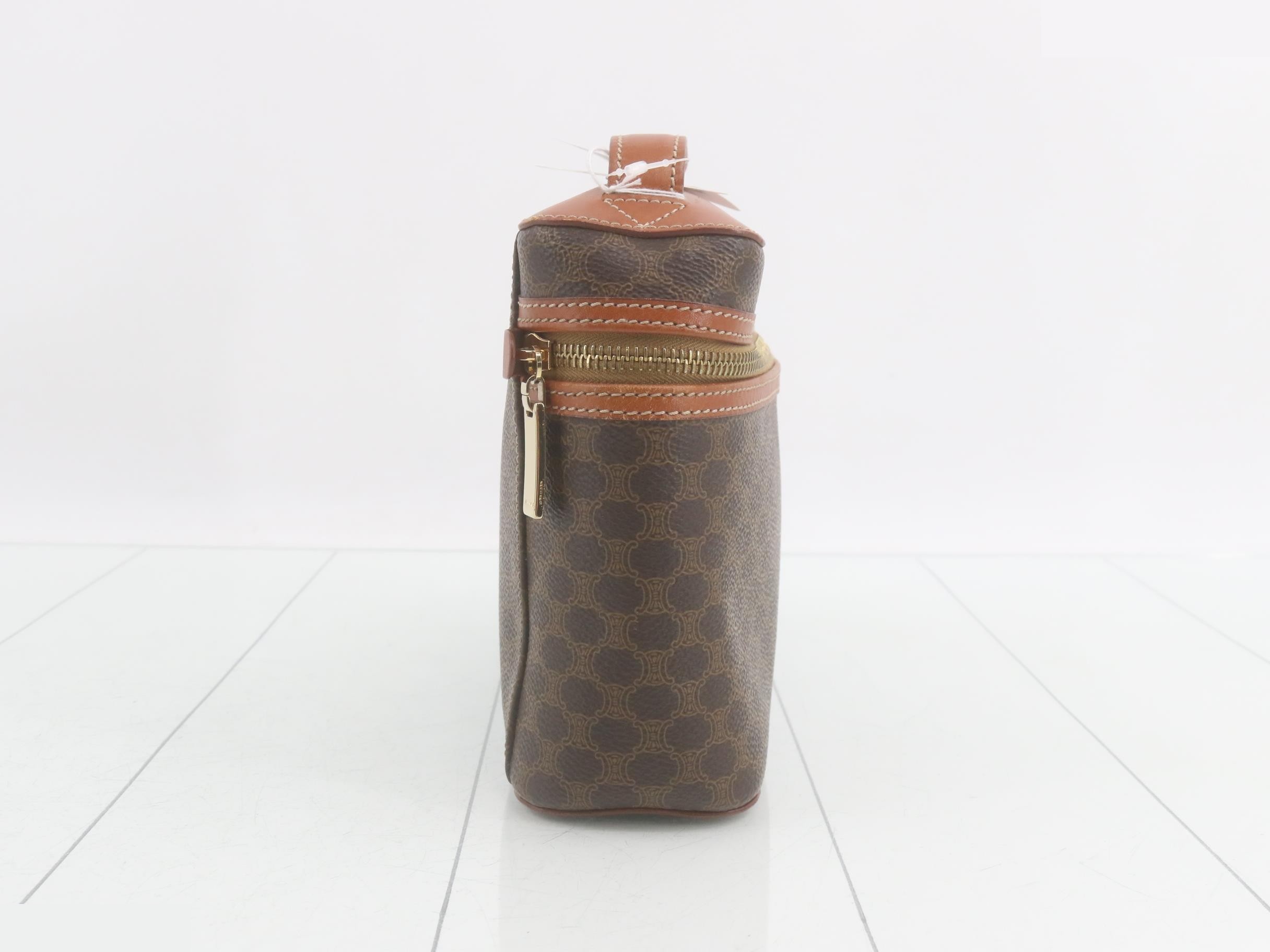 handbag — view 4