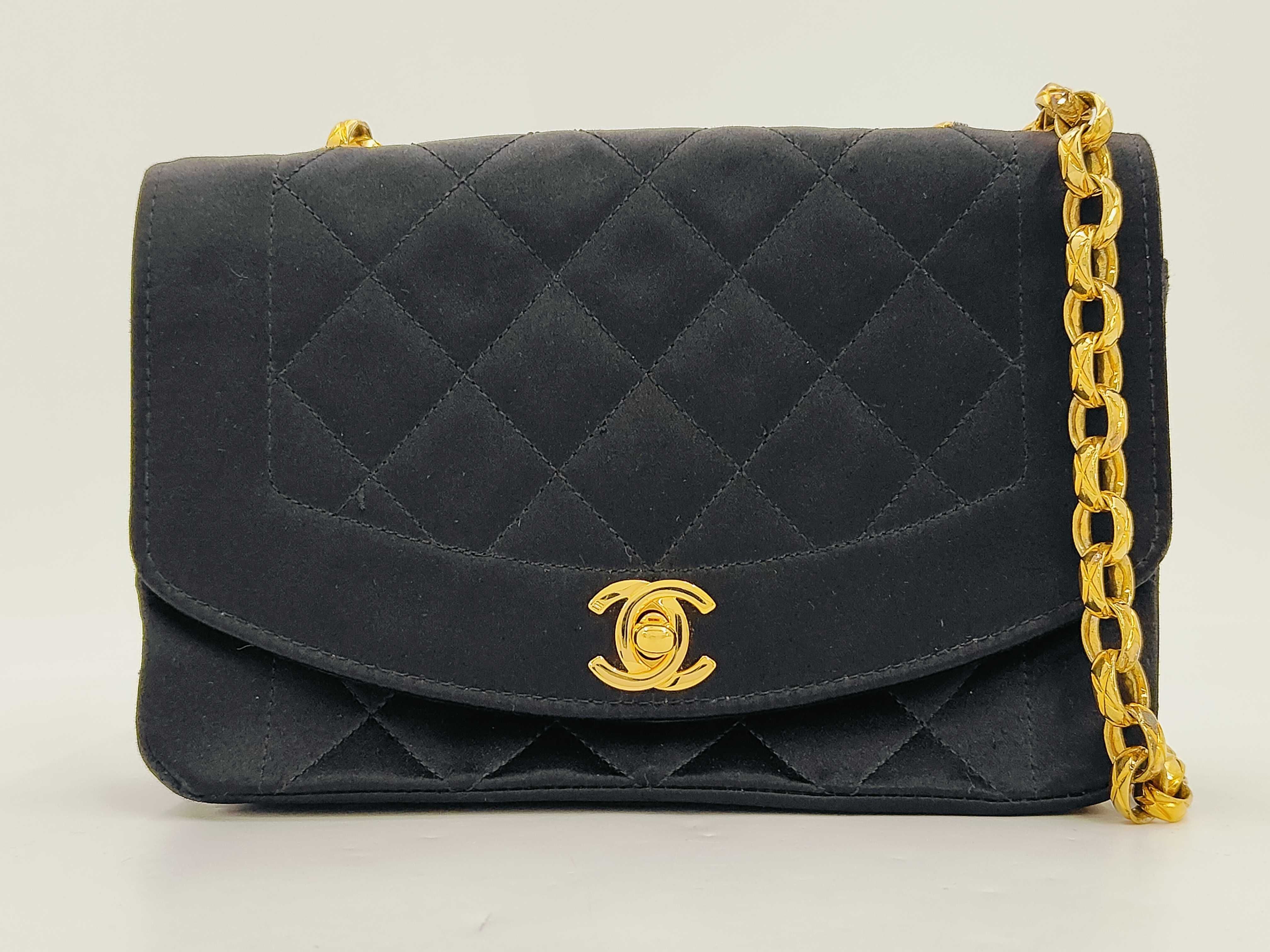 Diana Matelassé Coco Mark Satin Chain Shoulder Bag
