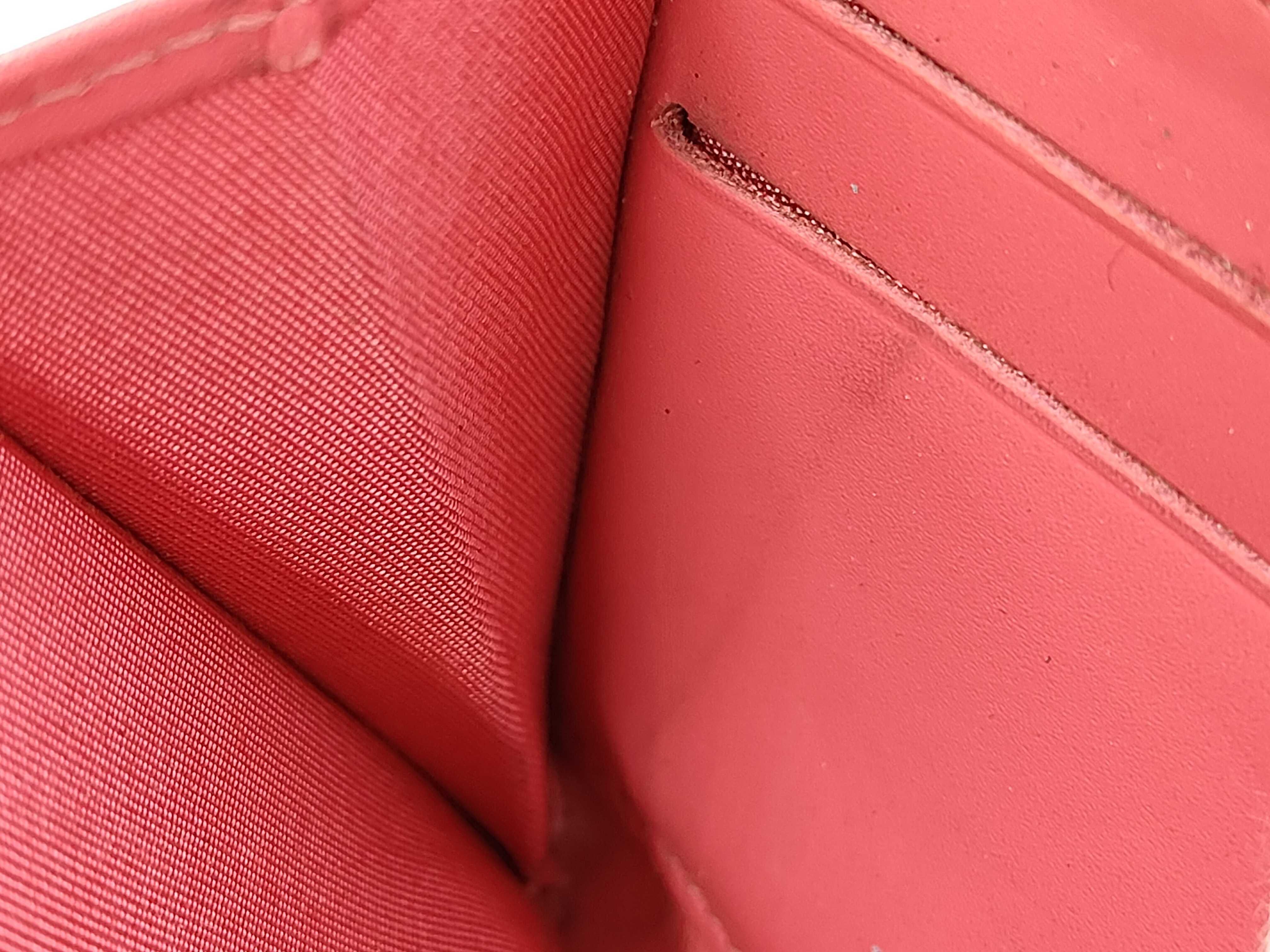 Round Zipper Caviar Leather Pink Long Wallet — view 11