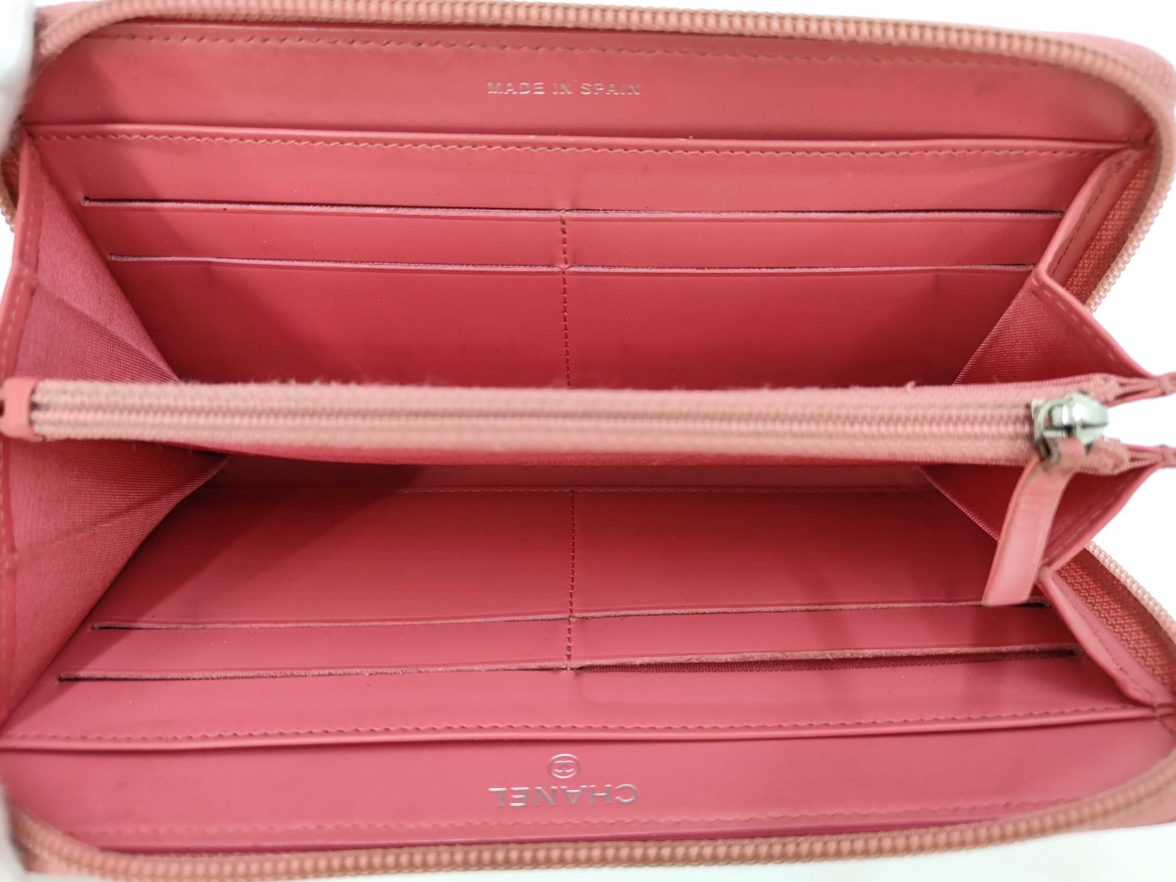 Round Zipper Caviar Leather Pink Long Wallet — view 9