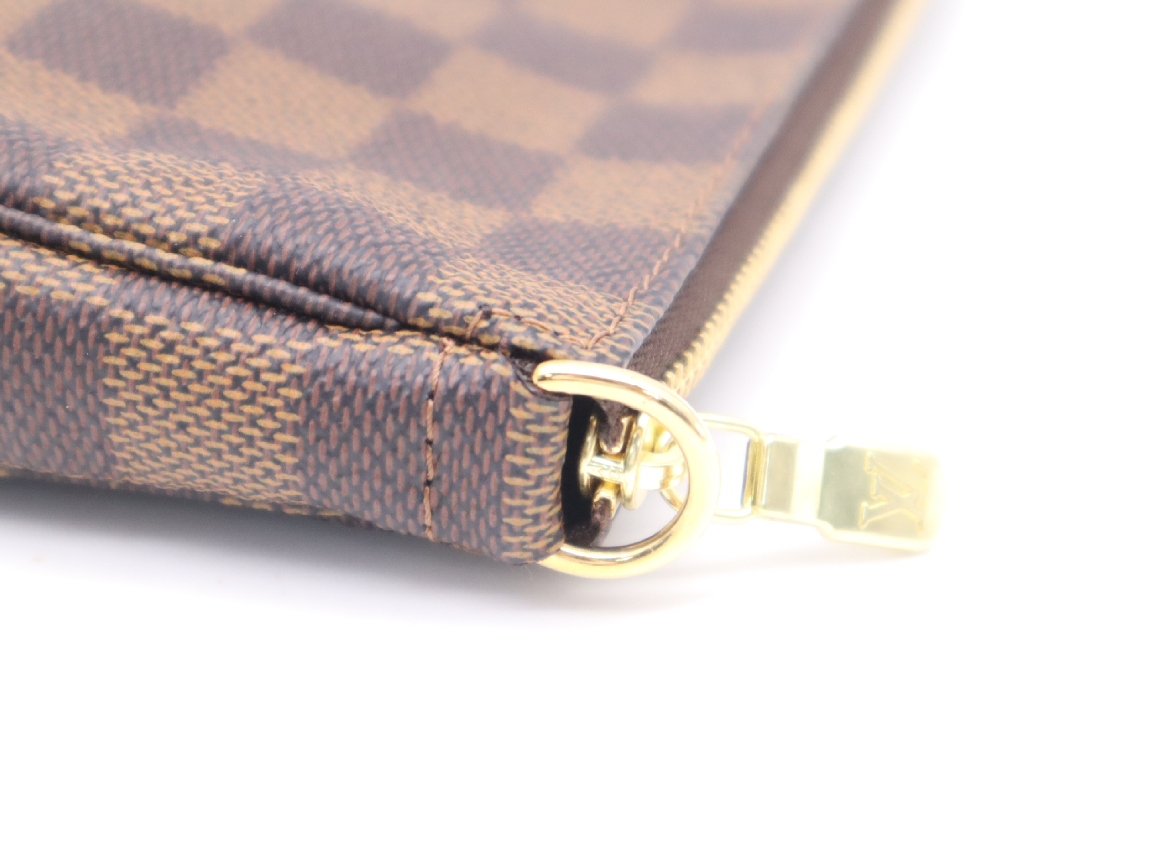 Damier Accessories Pouch — view 6