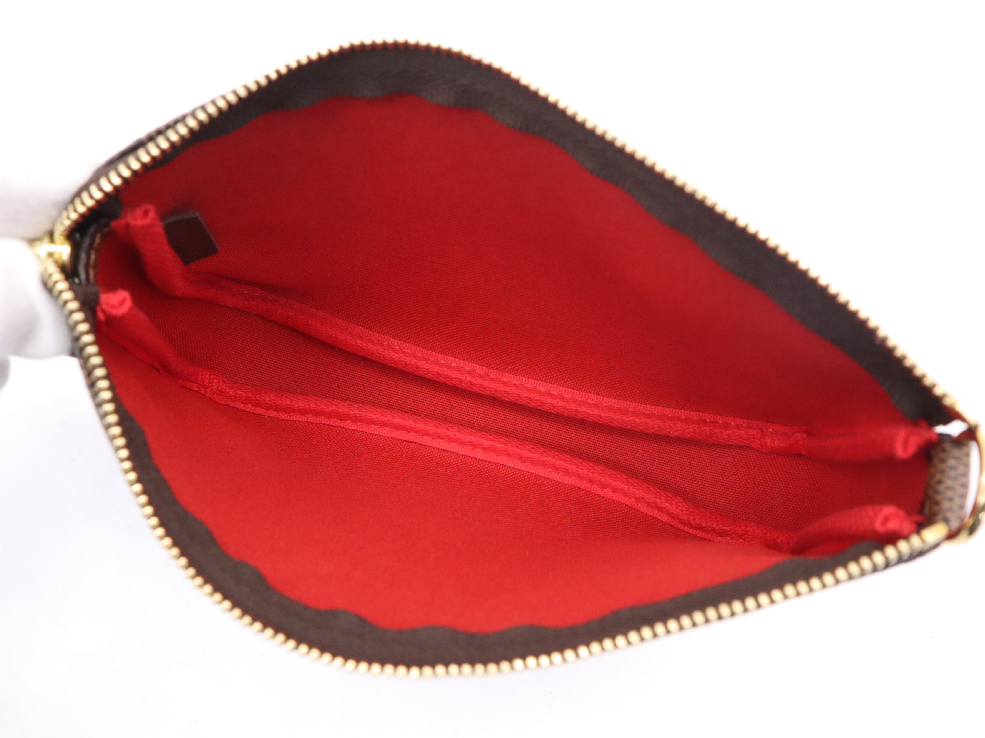 Damier Accessories Pouch — view 9