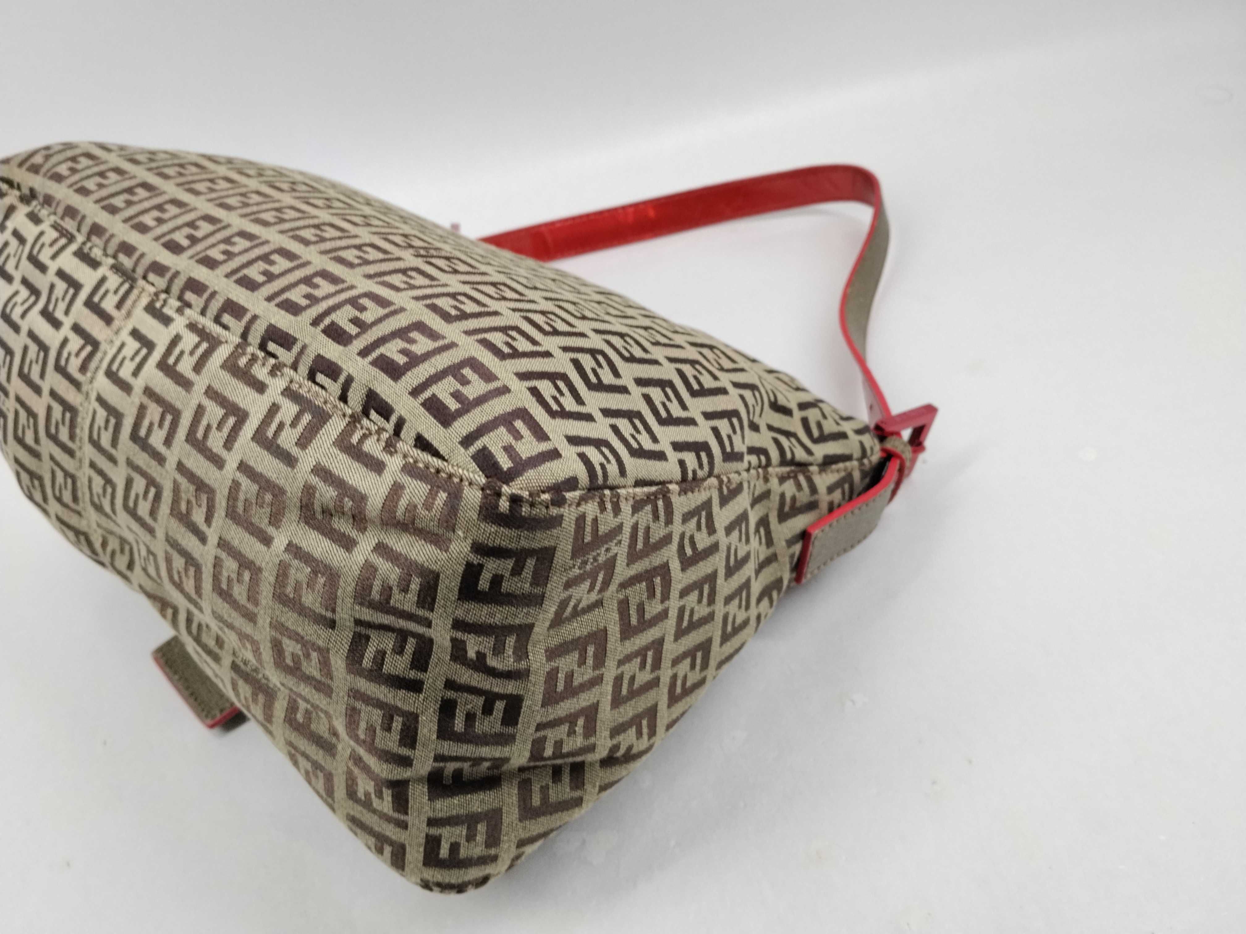 Mamma Fendi Mamma Bucket Shoulder Bag — view 6