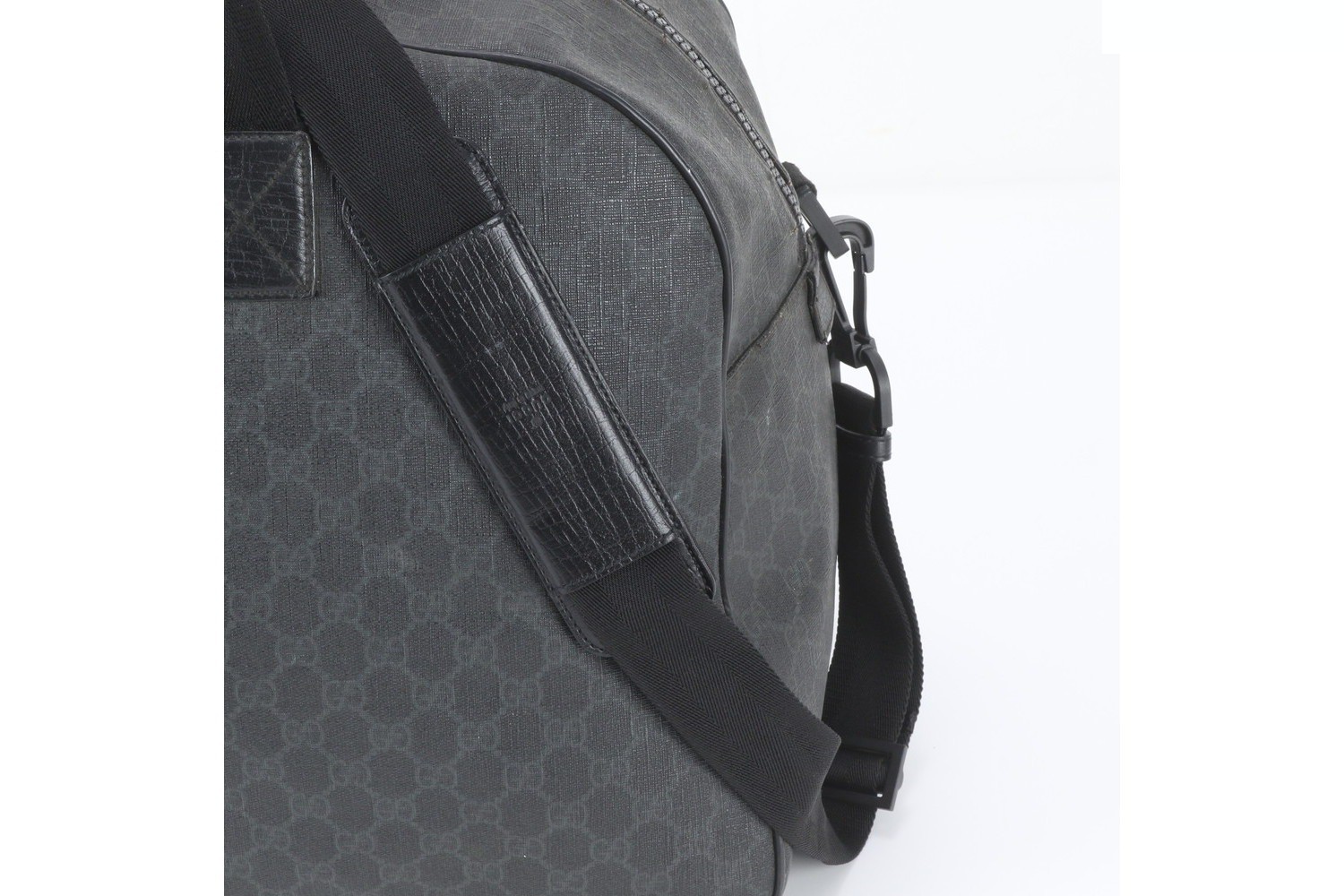 GG Supreme 162800 Leather 2-Way Boston Bag (Crossbody) — view 3