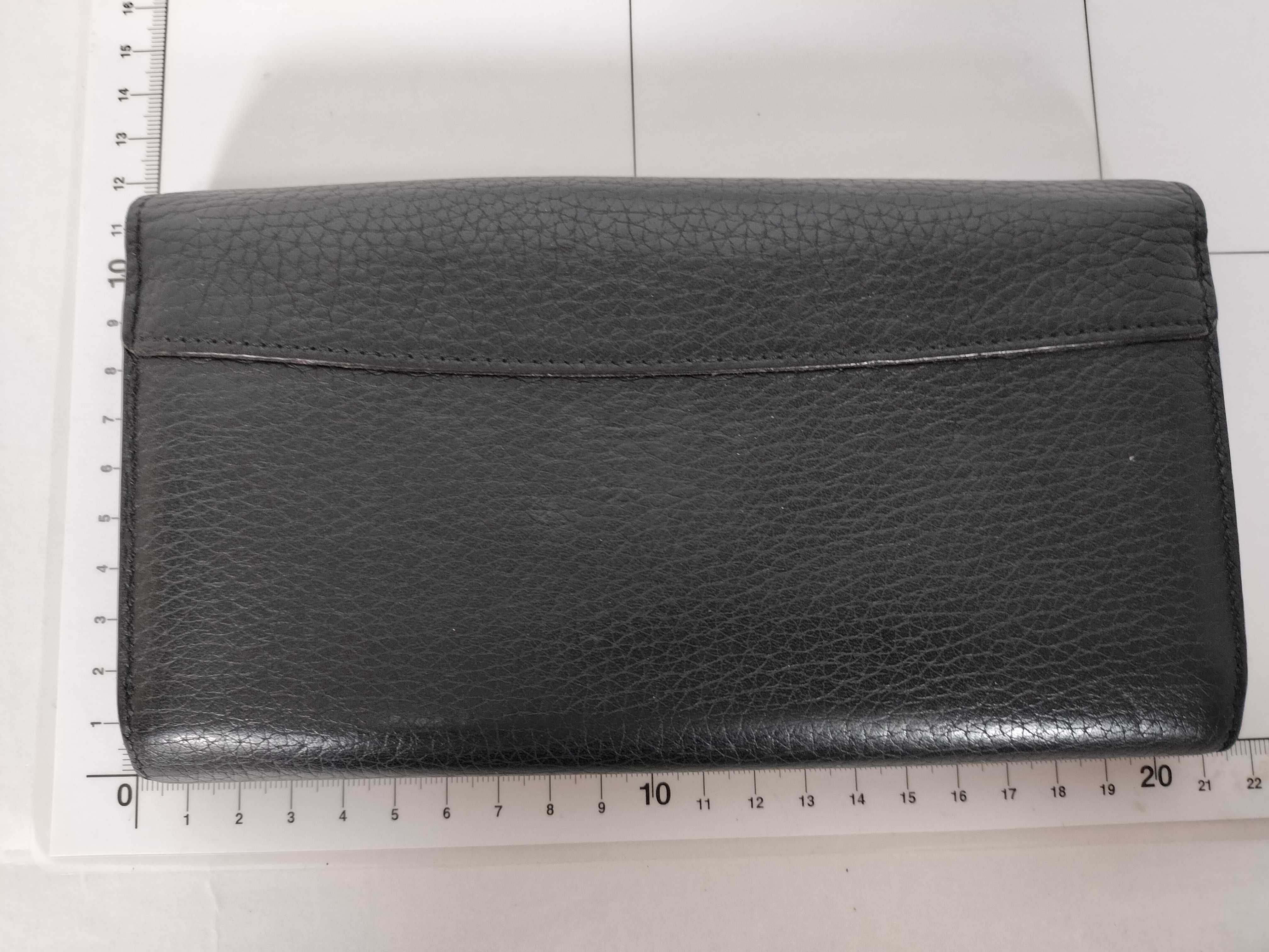 LV Portefeuille Capucines M61248 Wallet — view 2