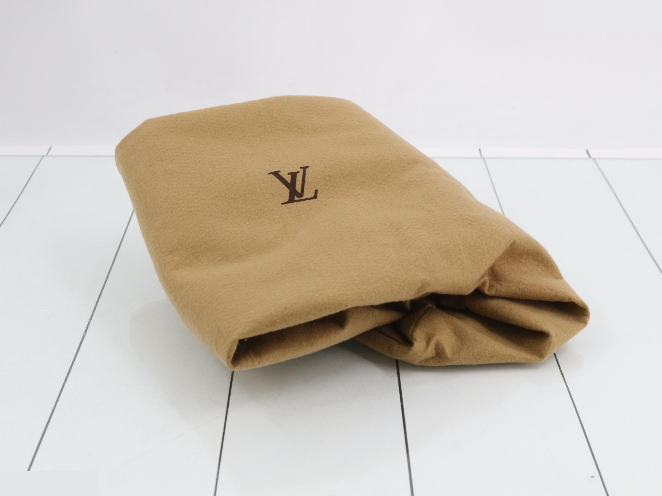 Monogram Bucket GM M42236 FL0081 — view 7