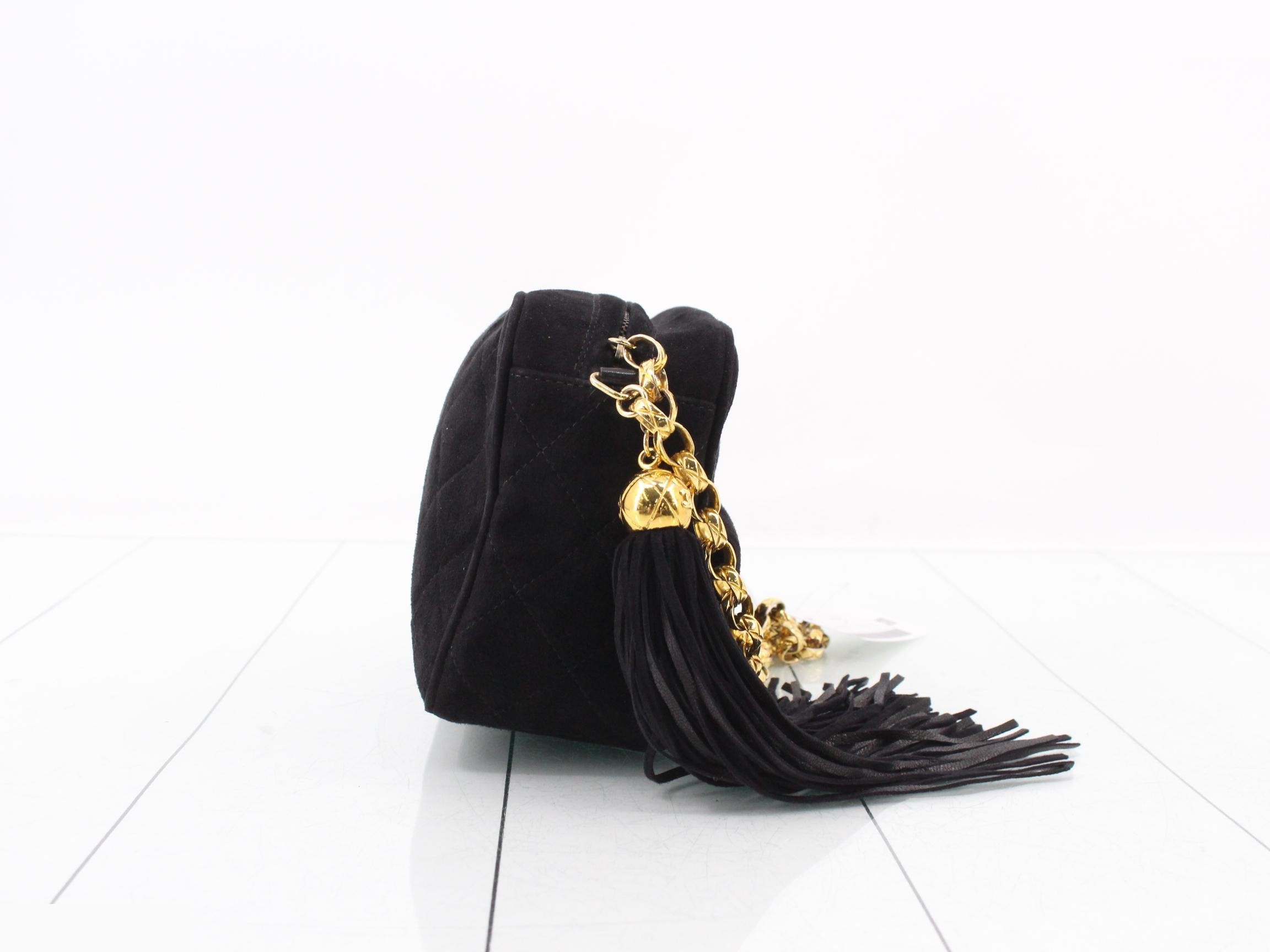 Matelassé suede chain shoulder bag with Coco Mark and tassel. — view 4