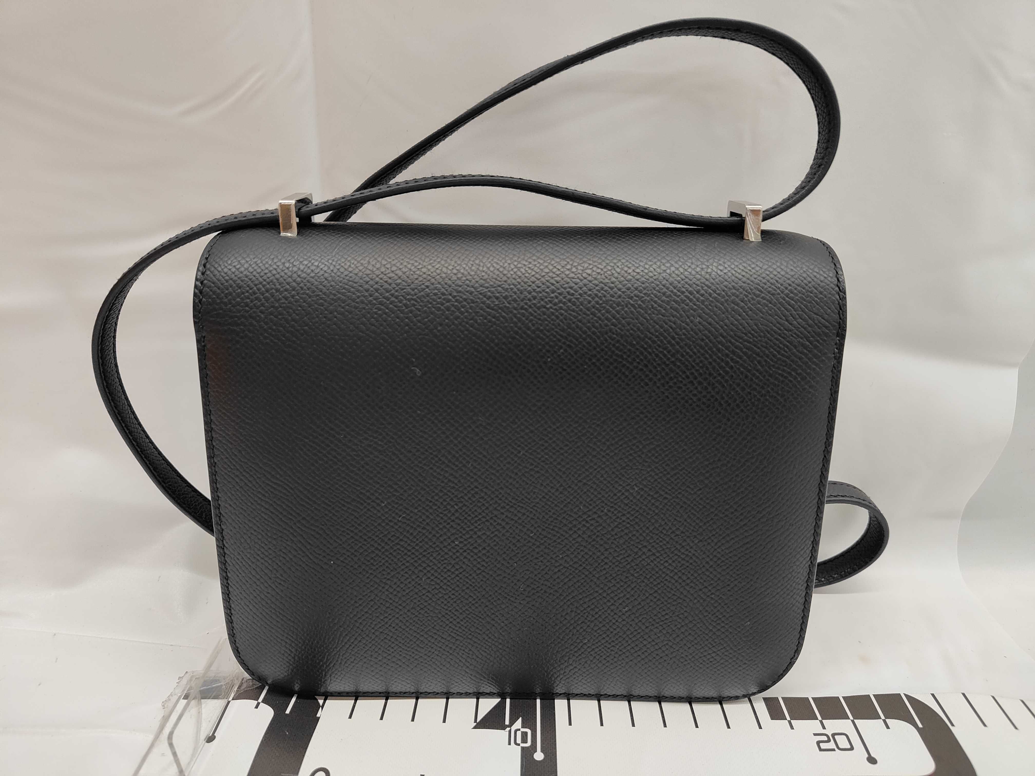Constance 18 Miroir Epsom Black Silver Hardware K Stamp Shoulder Bag — view 2