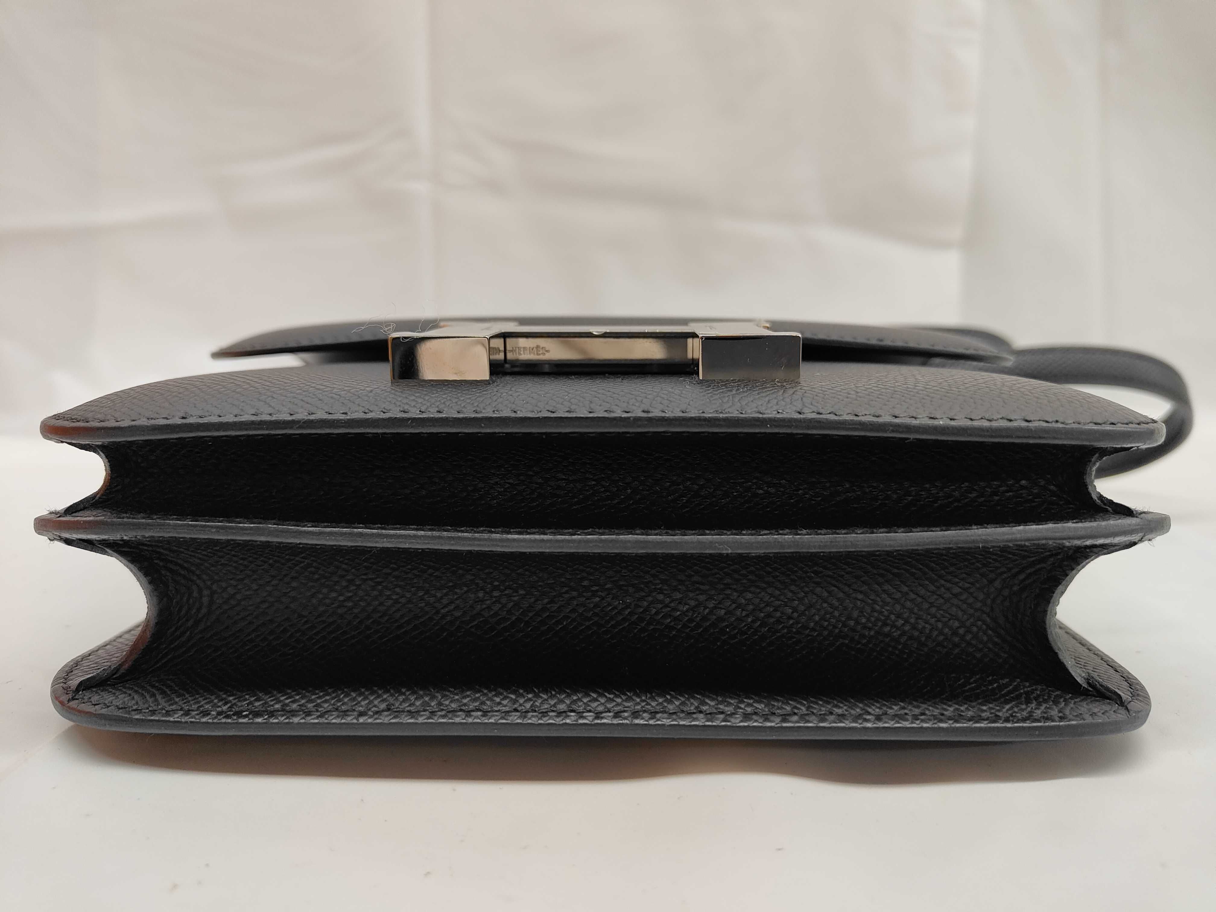 Constance 18 Miroir Epsom Black Silver Hardware K Stamp Shoulder Bag — view 3