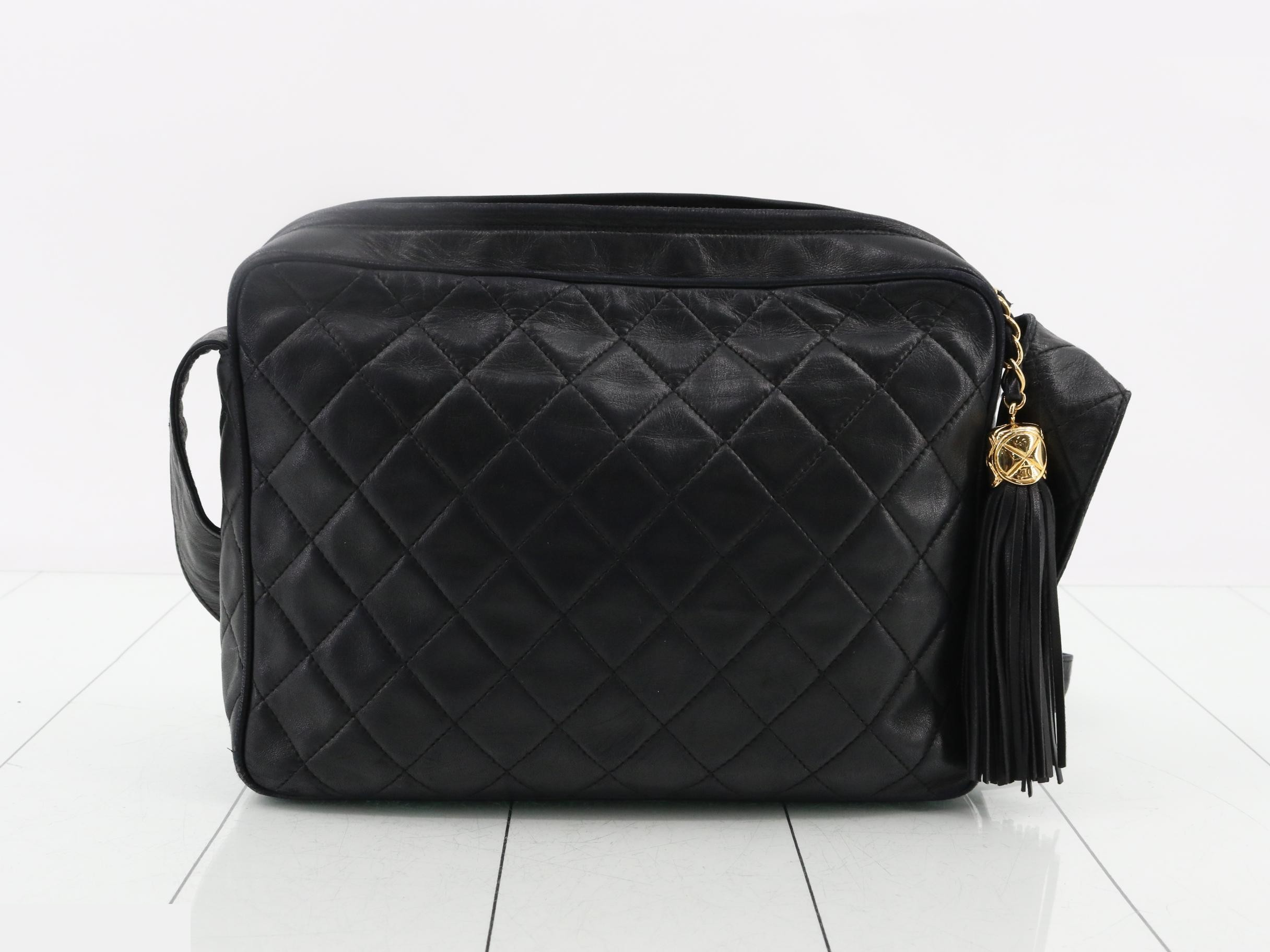 Shoulder bag, Matelassé, lambskin, fringe shoulder bag, model number 2. — view 2