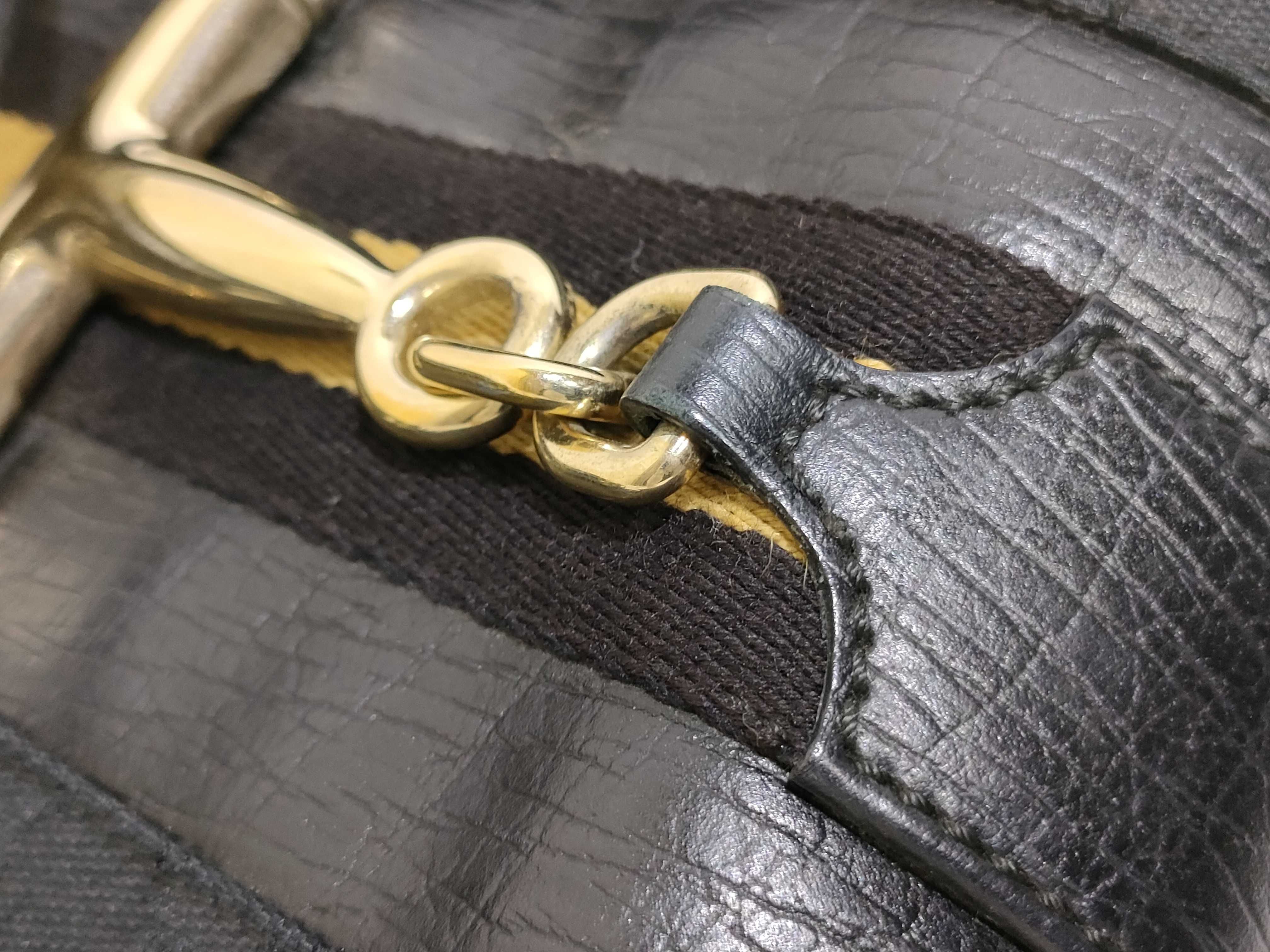 GG Canvas Gucci Handbag — view 14