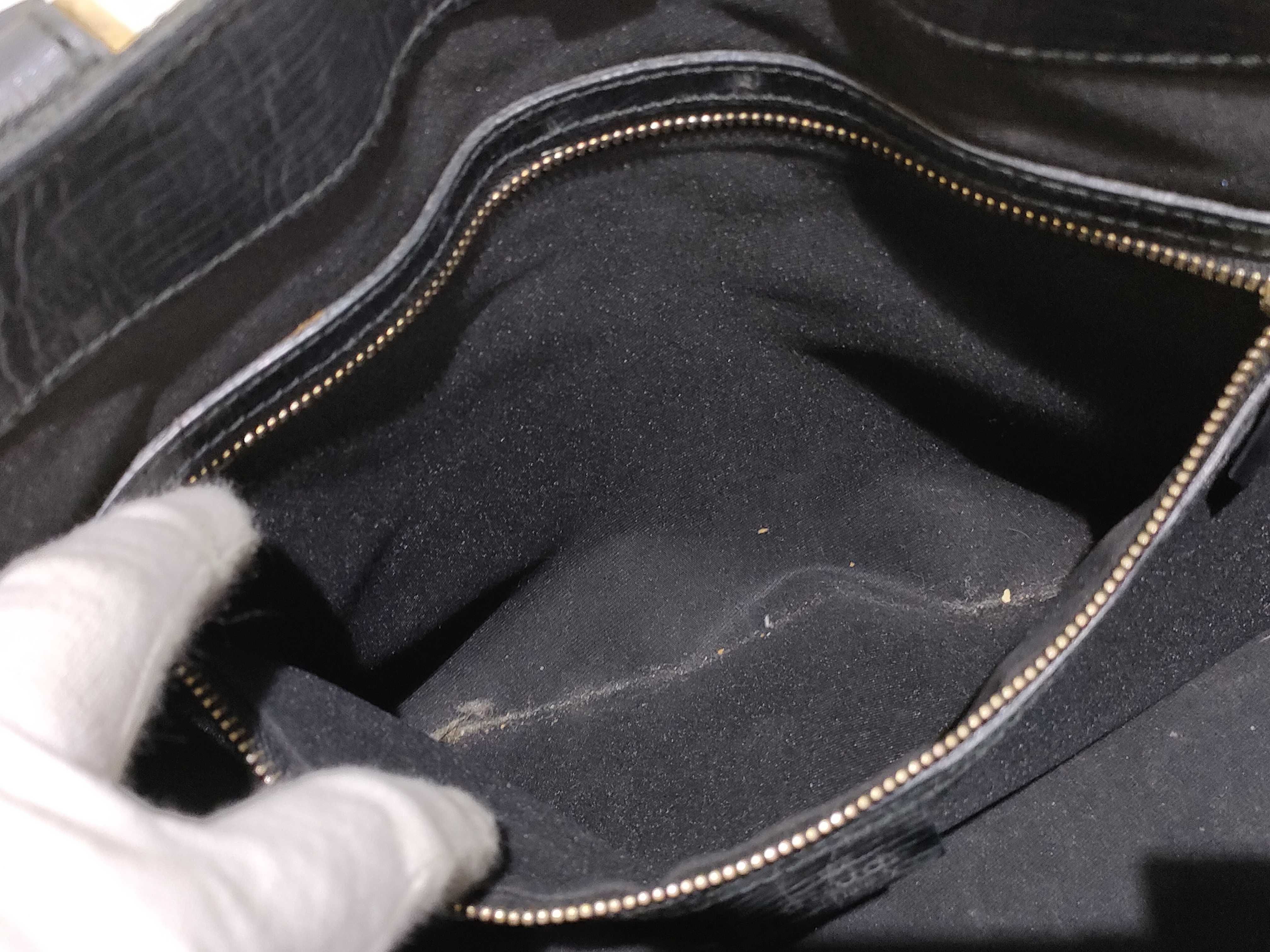 GG Canvas Gucci Handbag — view 9