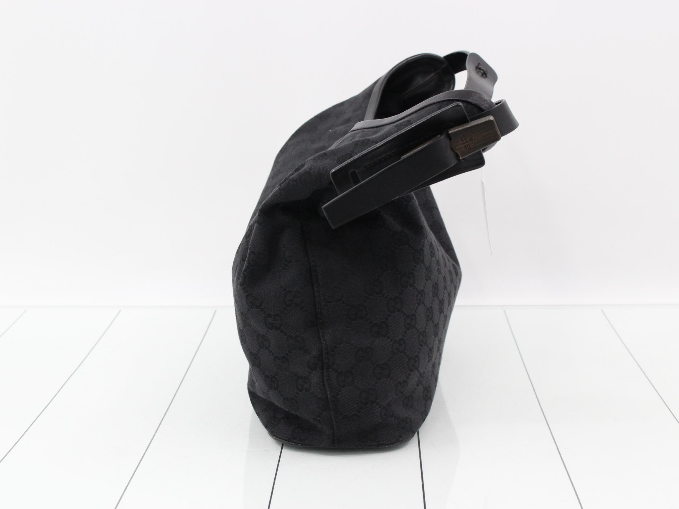 GG Canvas Shoulder Bag — view 3