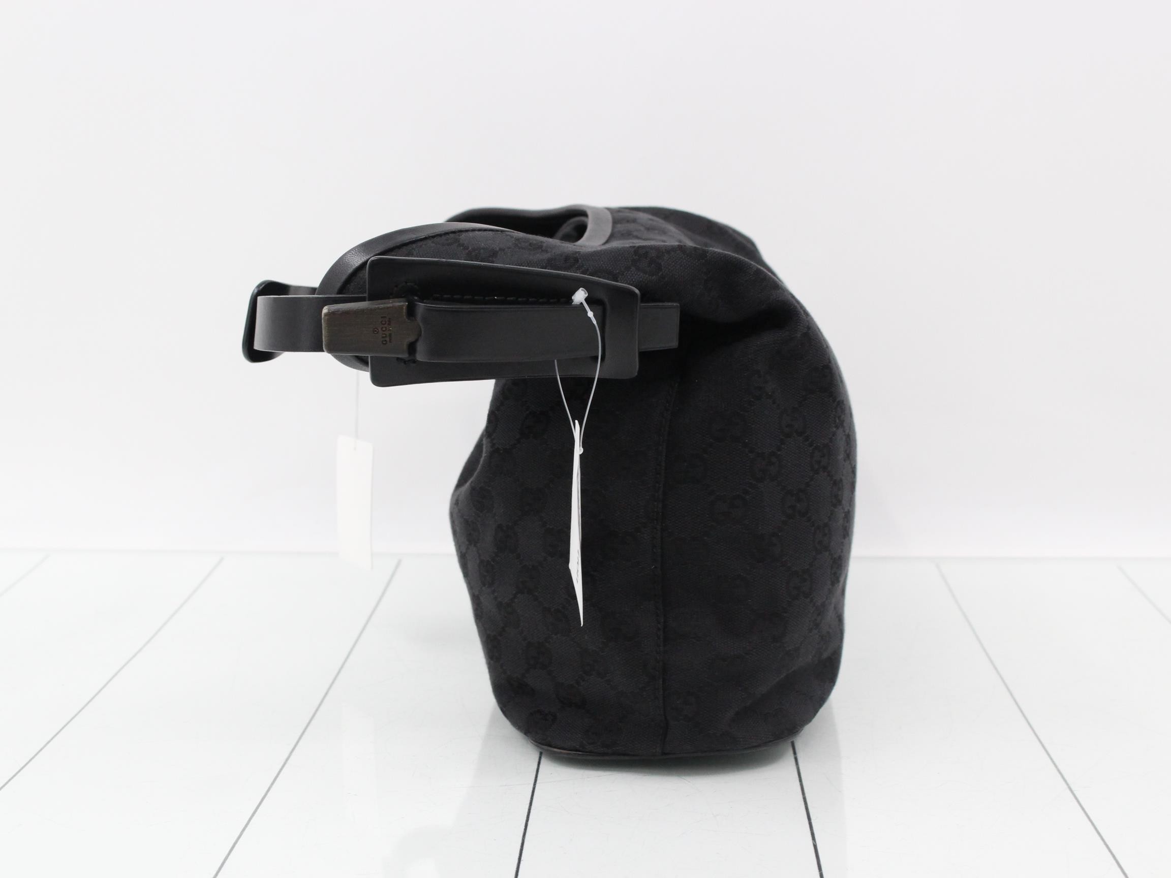 GG Canvas Shoulder Bag — view 4