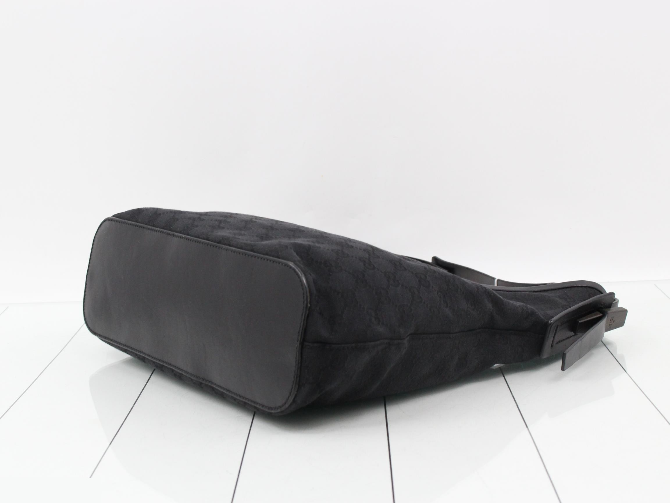 GG Canvas Shoulder Bag — view 6
