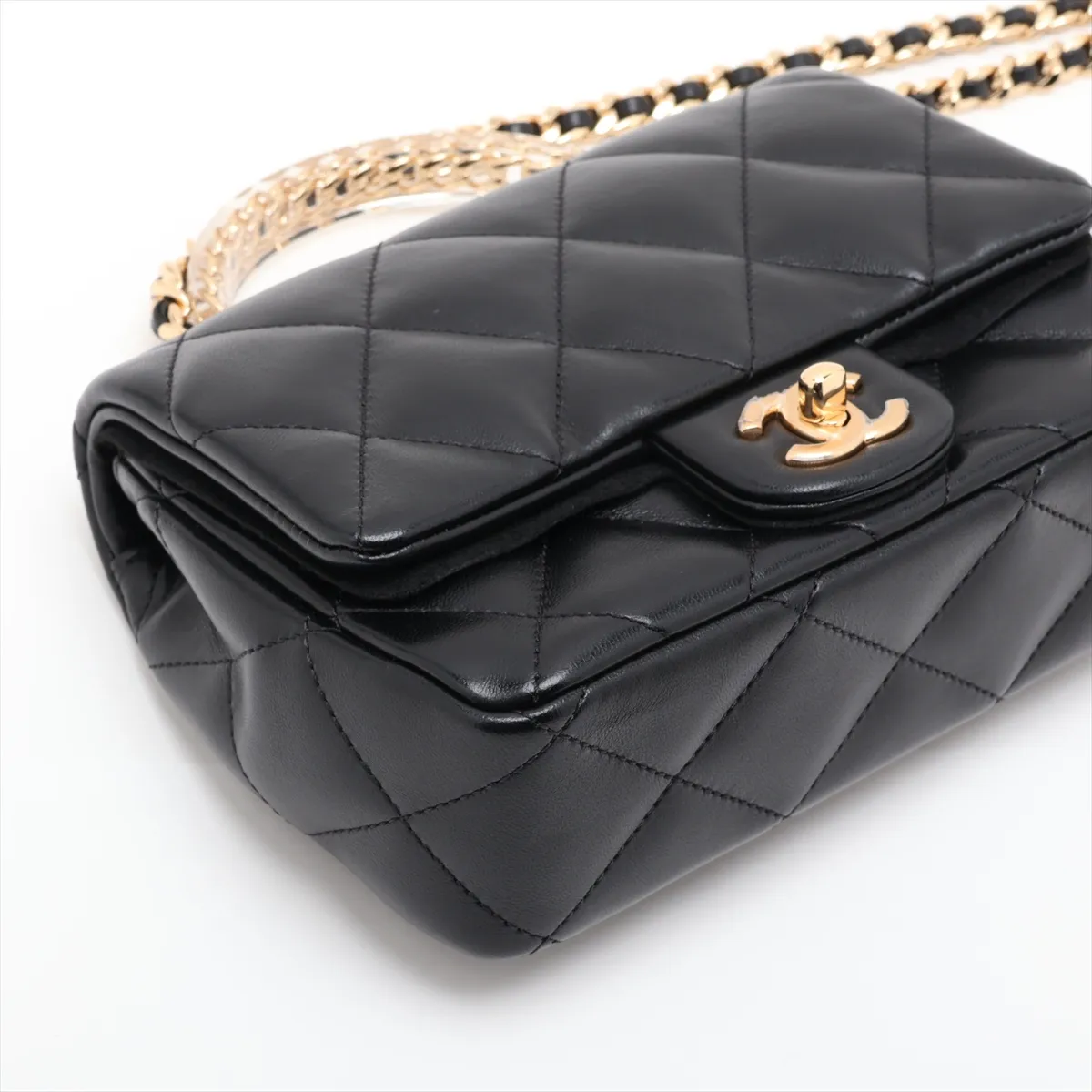 [Individually packaged] Chanel Matelassé Lambskin 2-Way Handbag, Top Handle, Black, Gold Hardware, XU9AJGH7, Random Plate — view 4