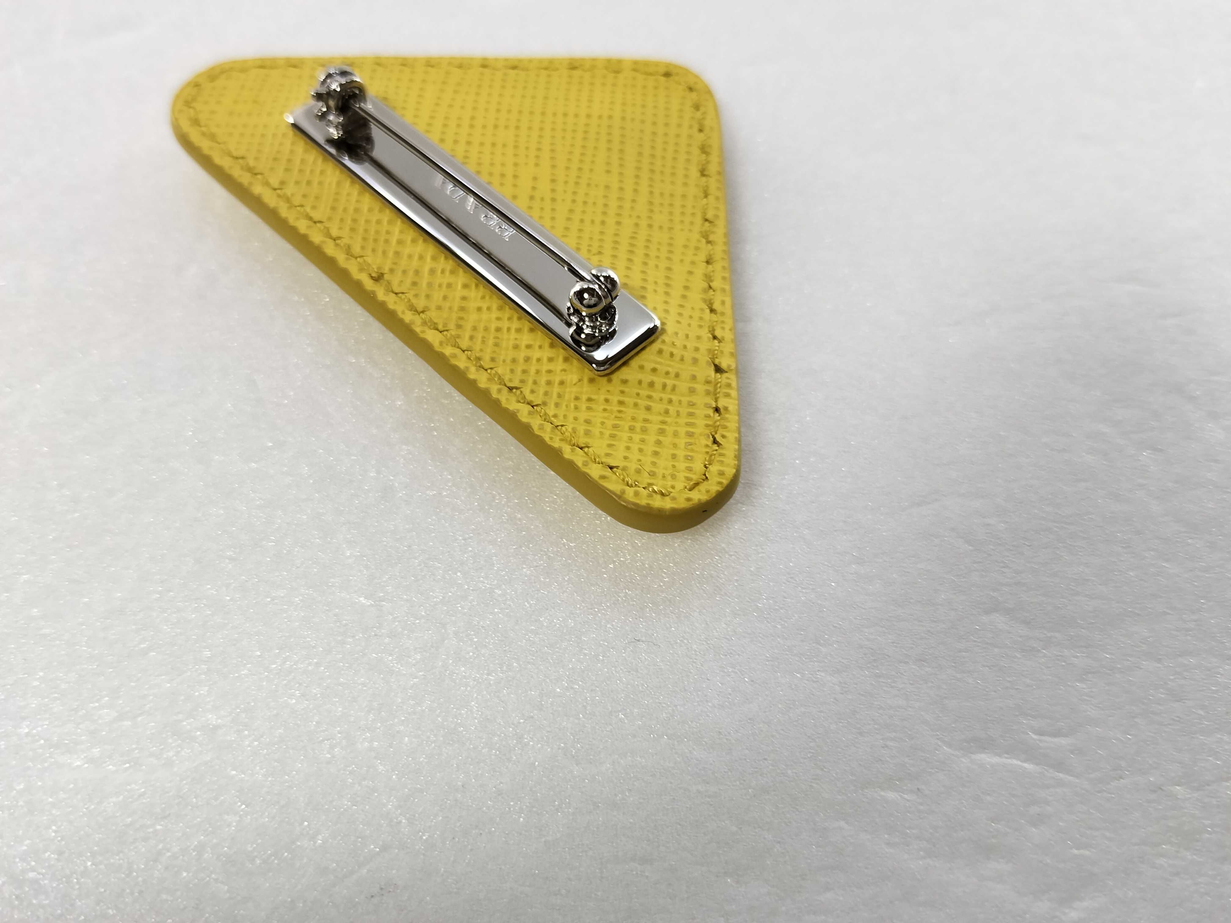 brooch 2IS061 brooch — view 9