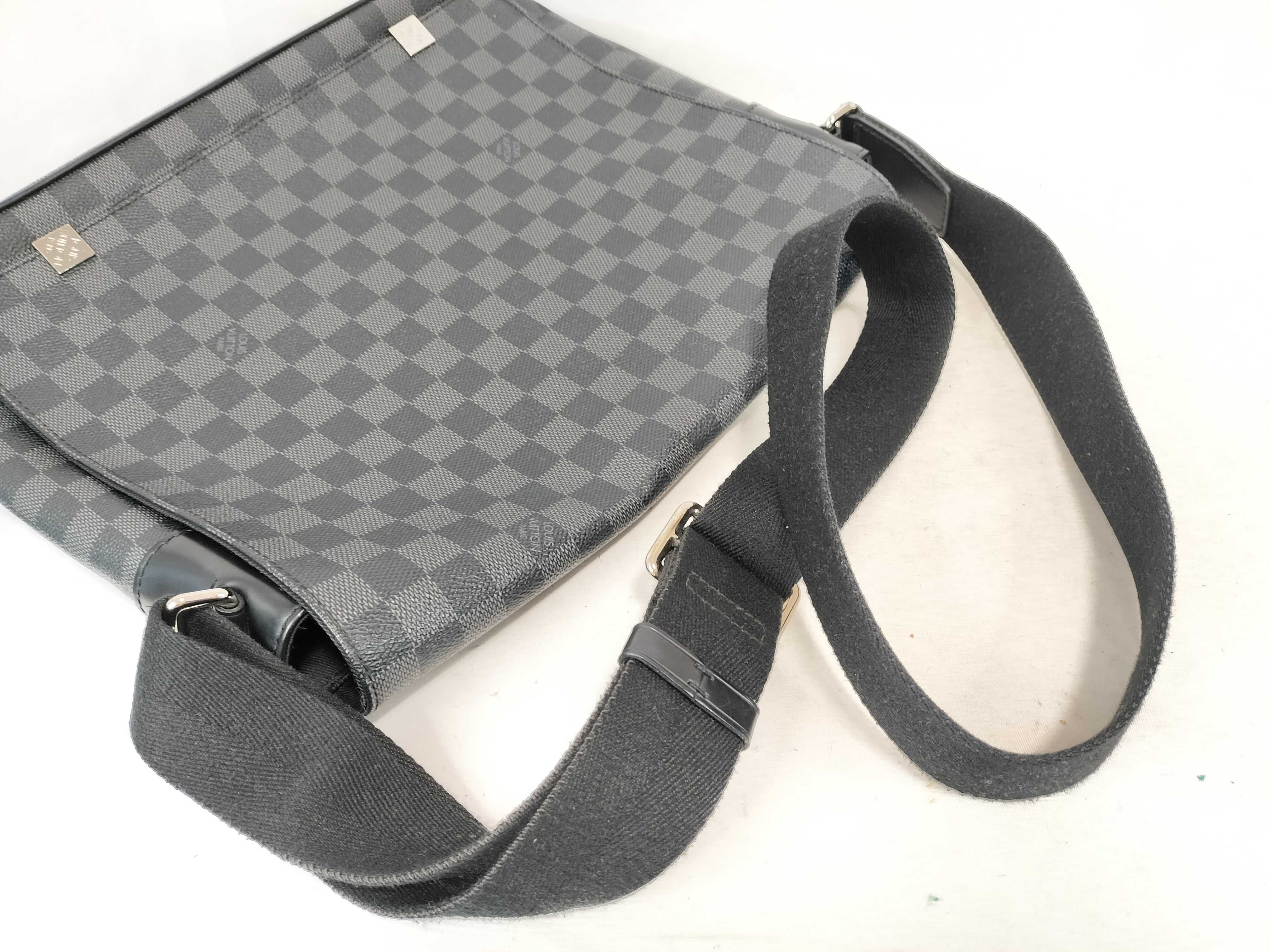 Damier Graphite ID- Damier Graphite Canvas District MM N41272#CA4107 Shoulder Bag — view 3