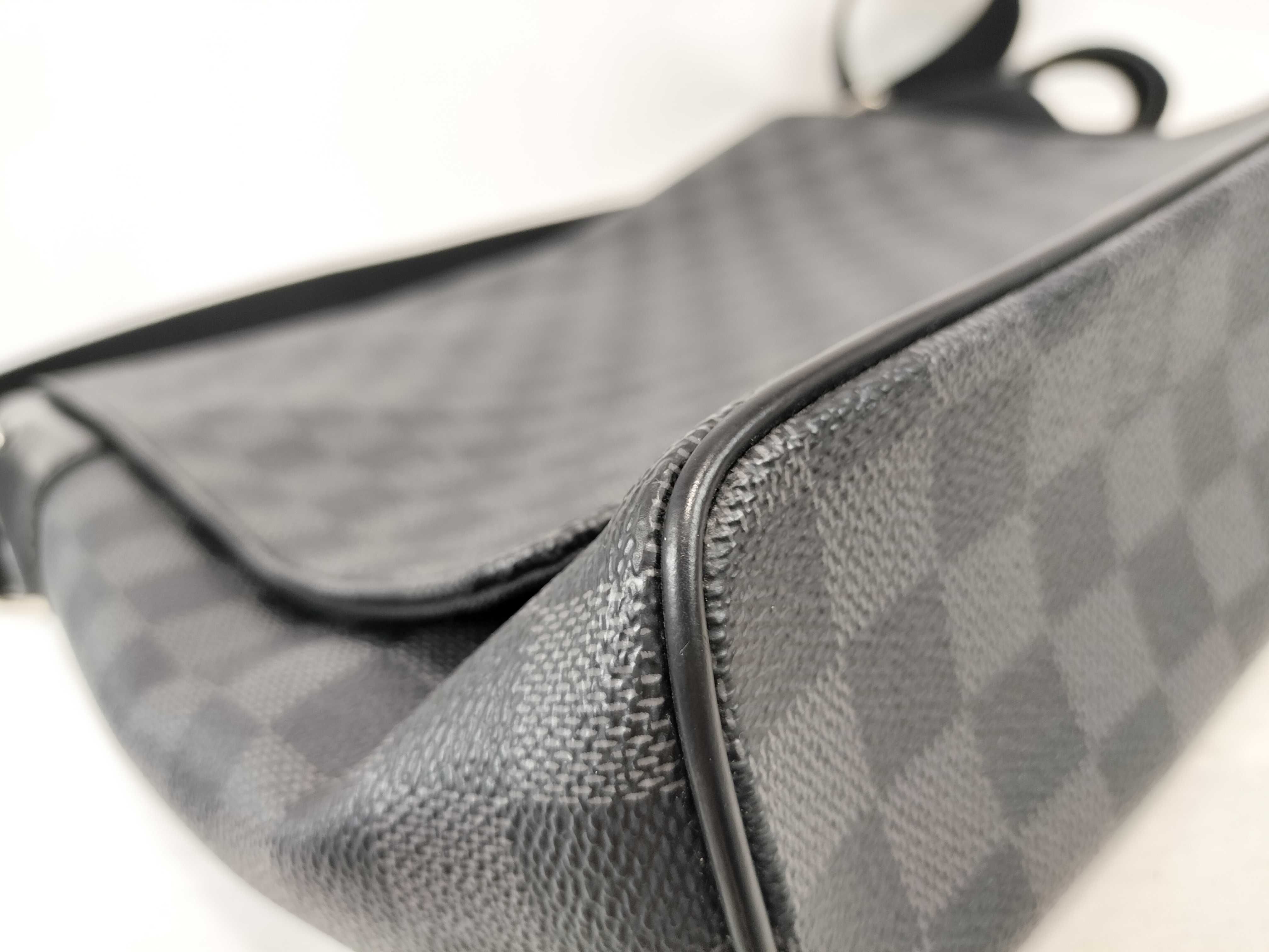 Damier Graphite ID- Damier Graphite Canvas District MM N41272#CA4107 Shoulder Bag — view 6