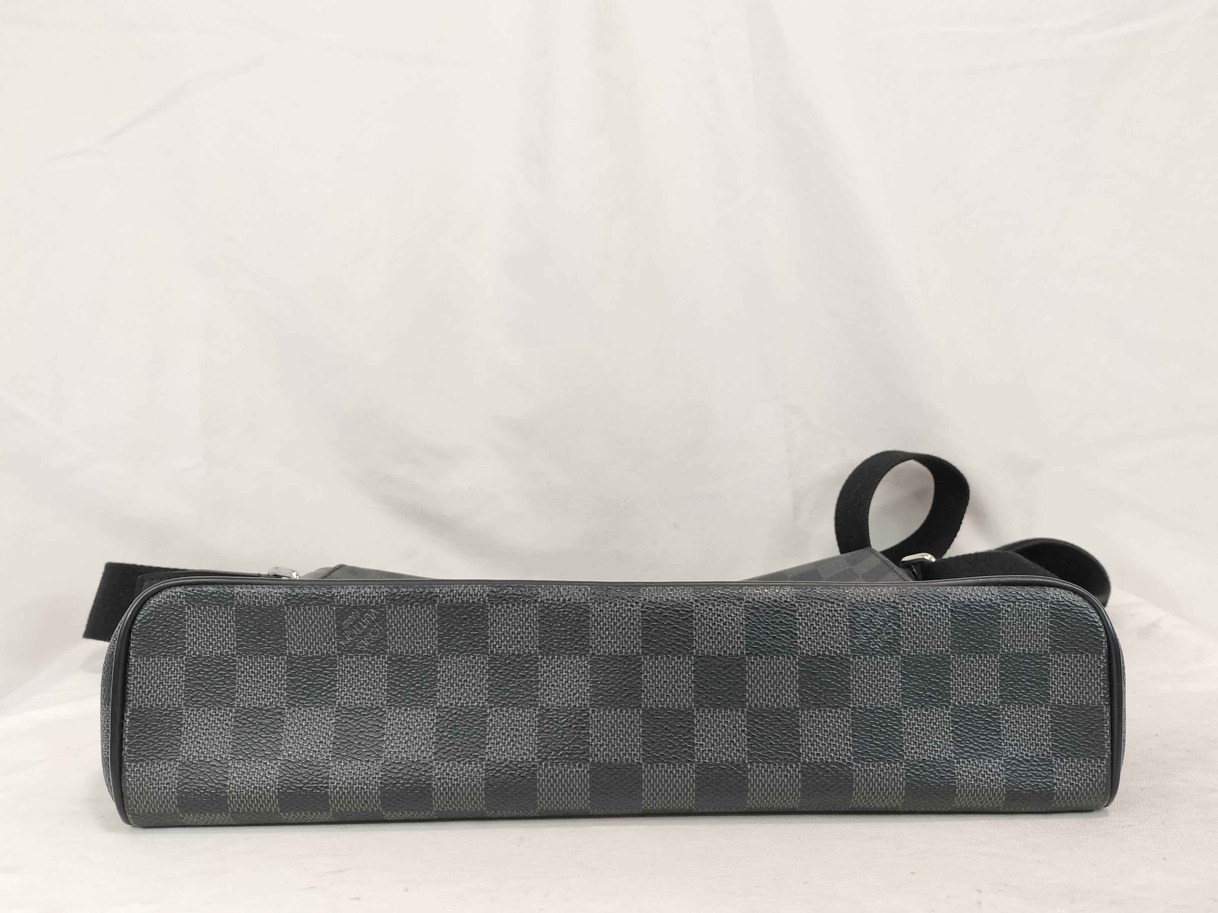 Damier Graphite ID- Damier Graphite Canvas District MM N41272#CA4107 Shoulder Bag — view 7