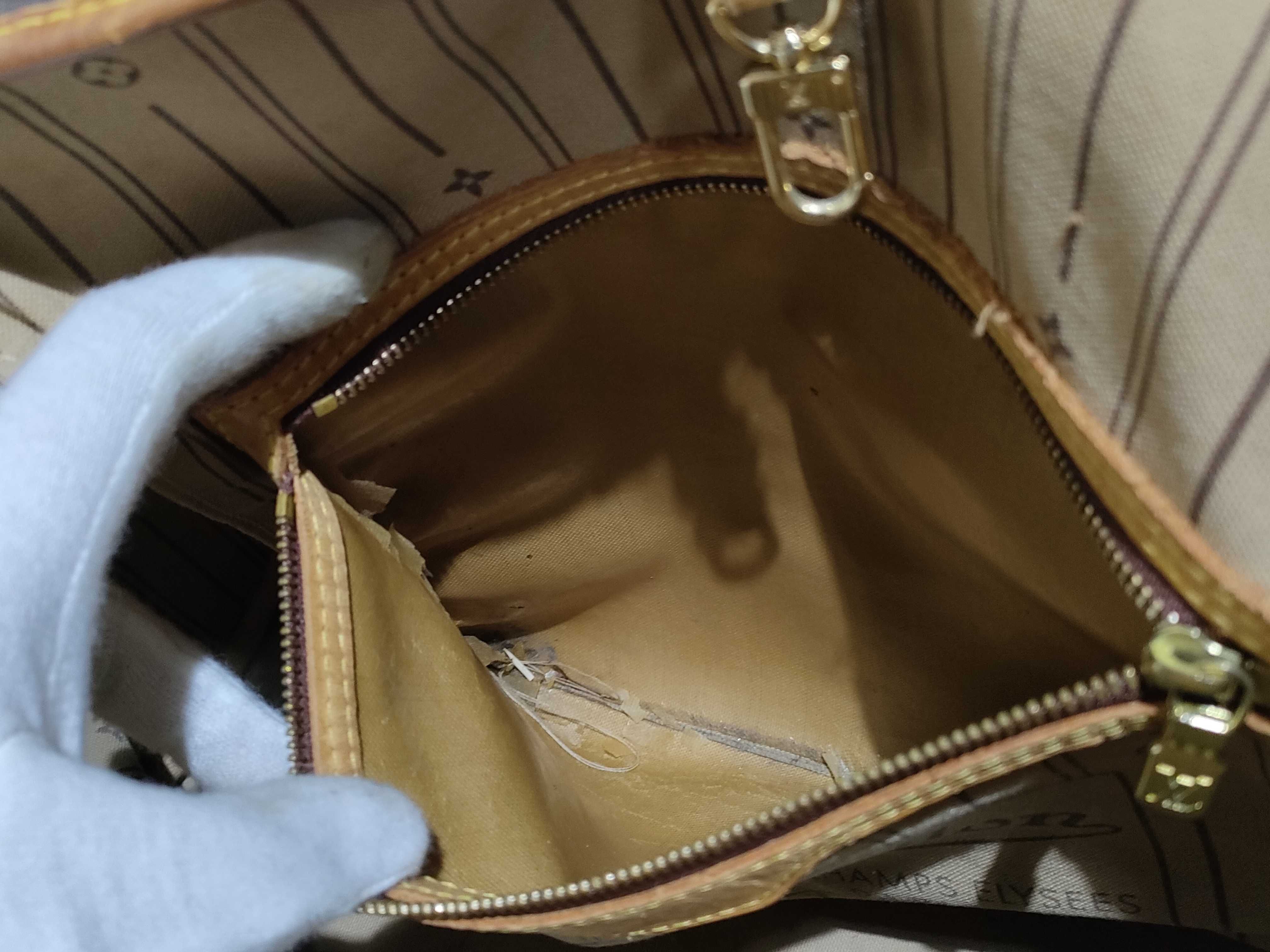 Monogram Louis Vuitton Neverfull MM Monogram Tote Bag — view 9