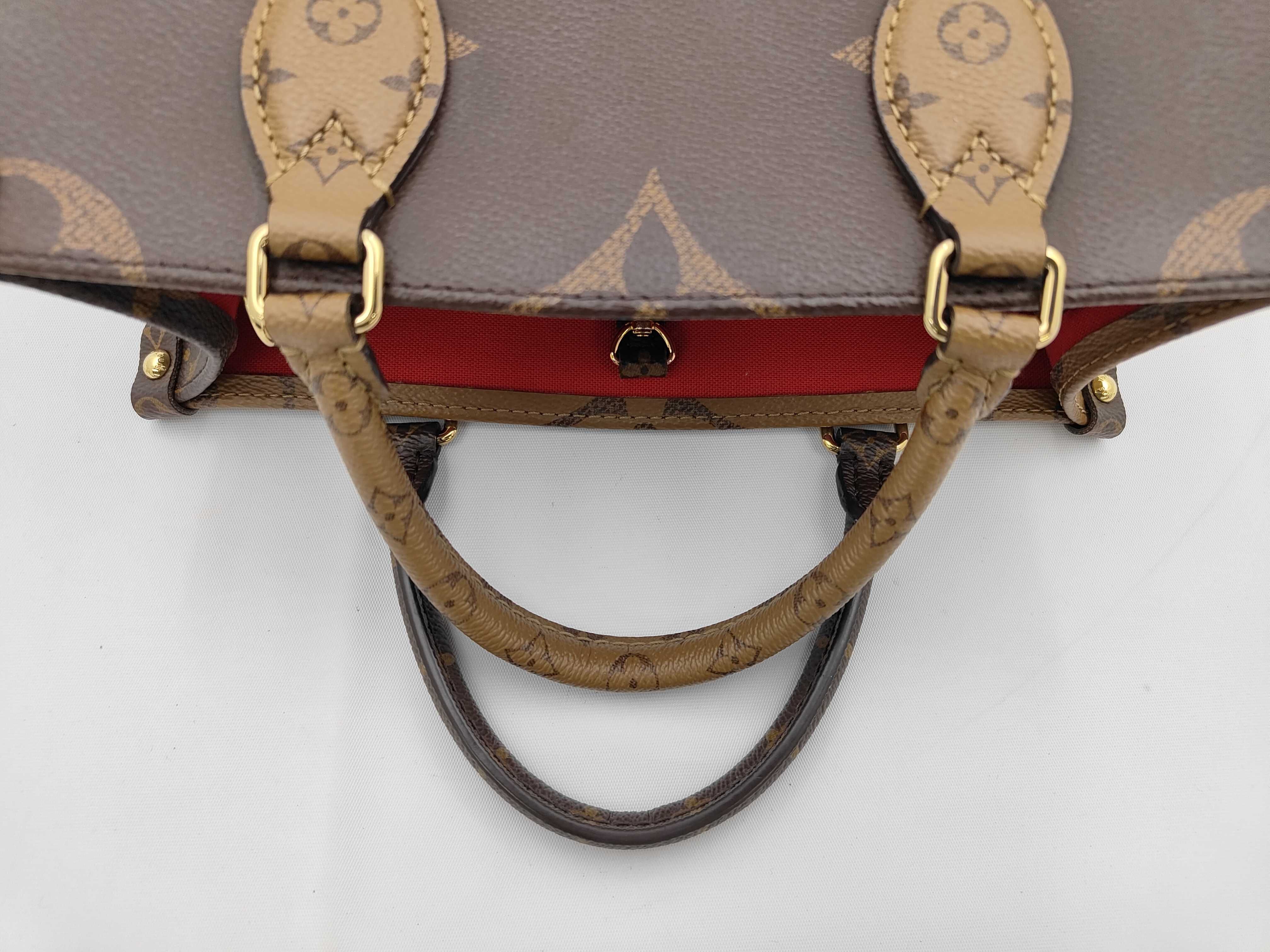 Monogram Giant Reverse OnTheGo PM M46373 RFID Handbag — view 3