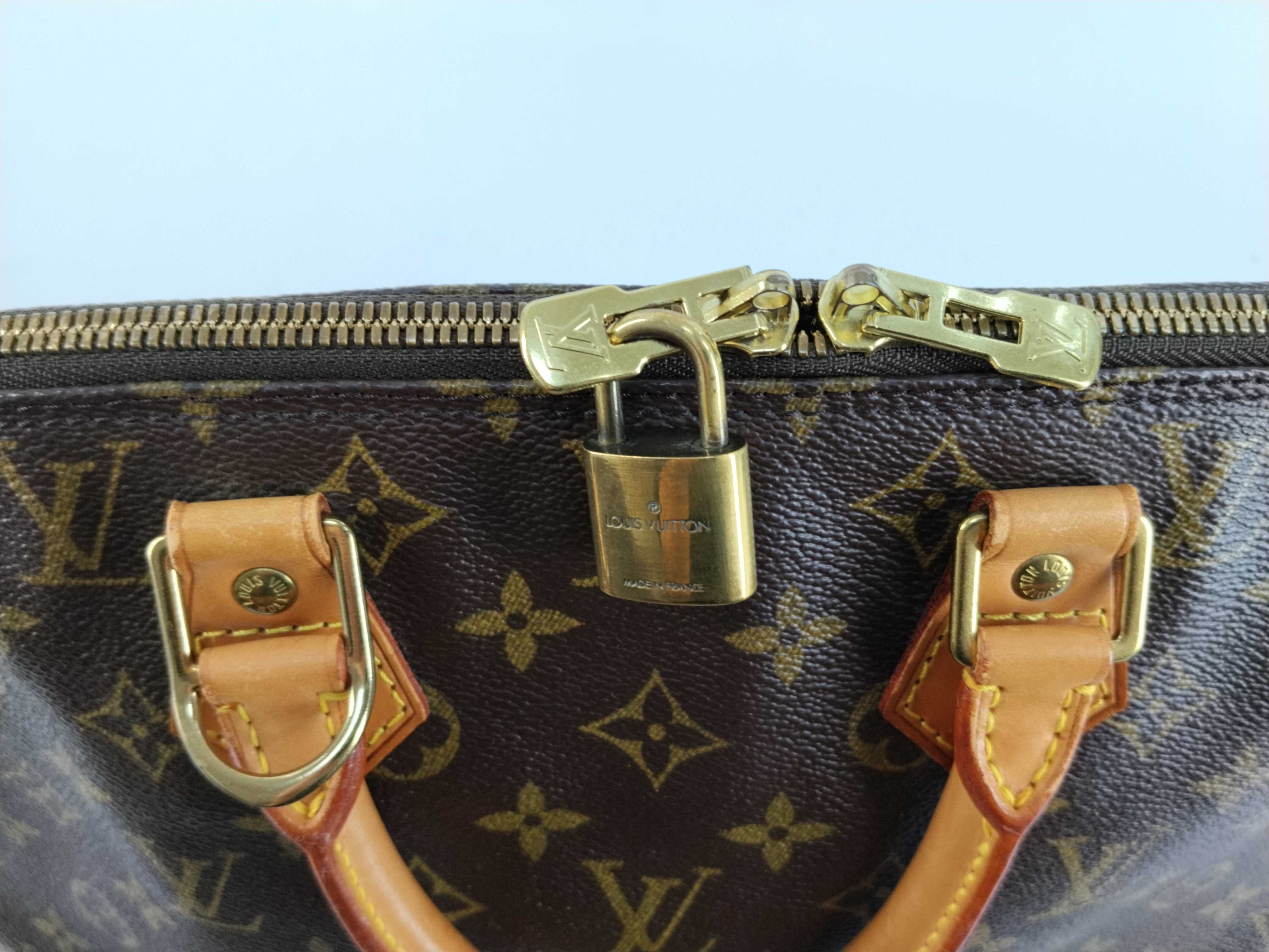 Monogram Louis Vuitton Handbag Monogram Alma M51130 Brown Handbag — view 9