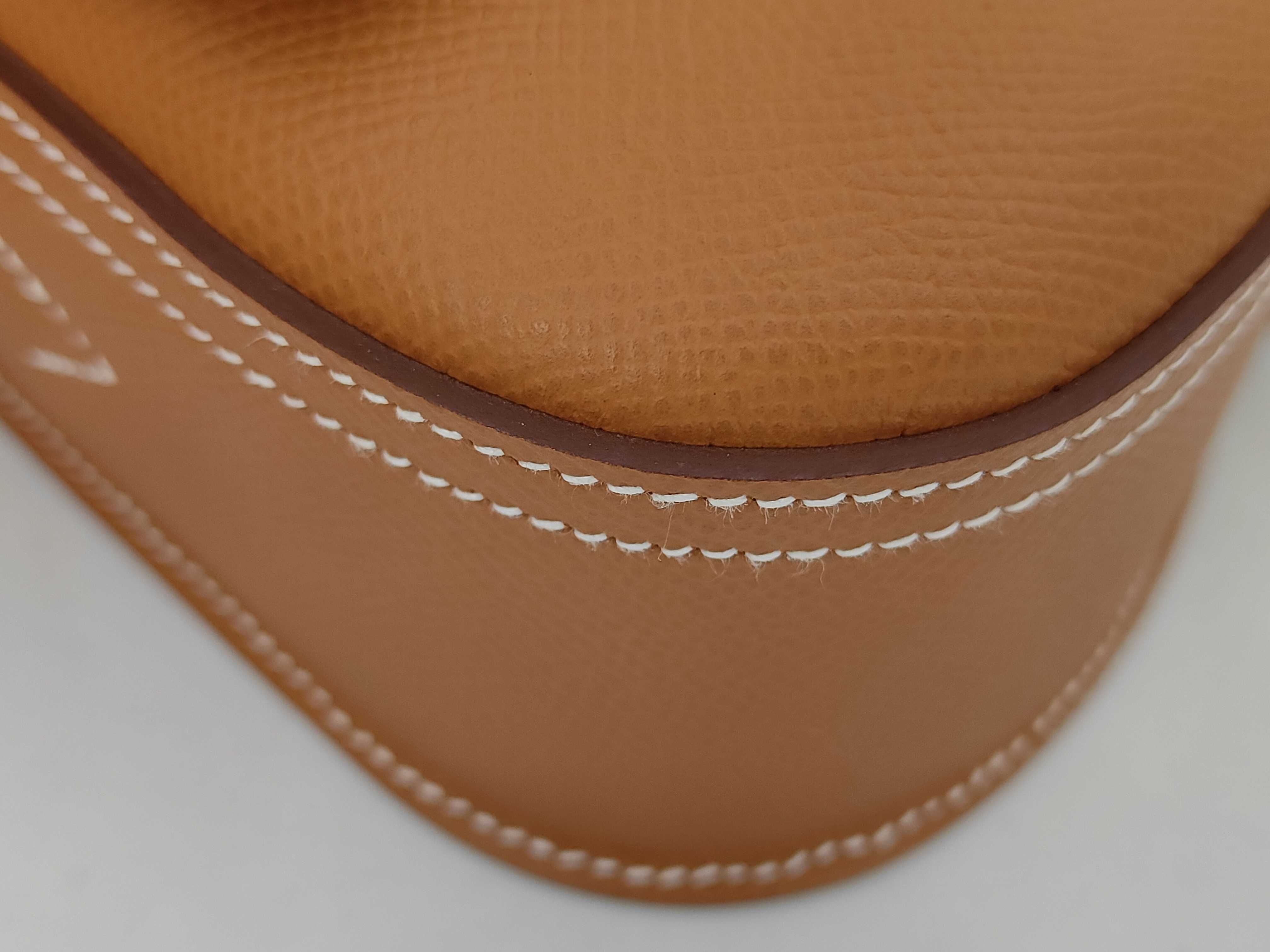 Della Cavalleria Elan Shoulder Bag, Gold/Silver Hardware, Epsom Leather, G Stamp (2026), Accessories: Box, Dust Bag. — view 3
