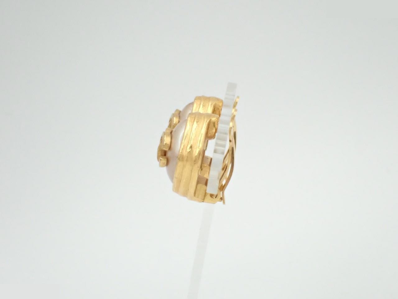 Earrings with Coco Mark design, gold. — view 3