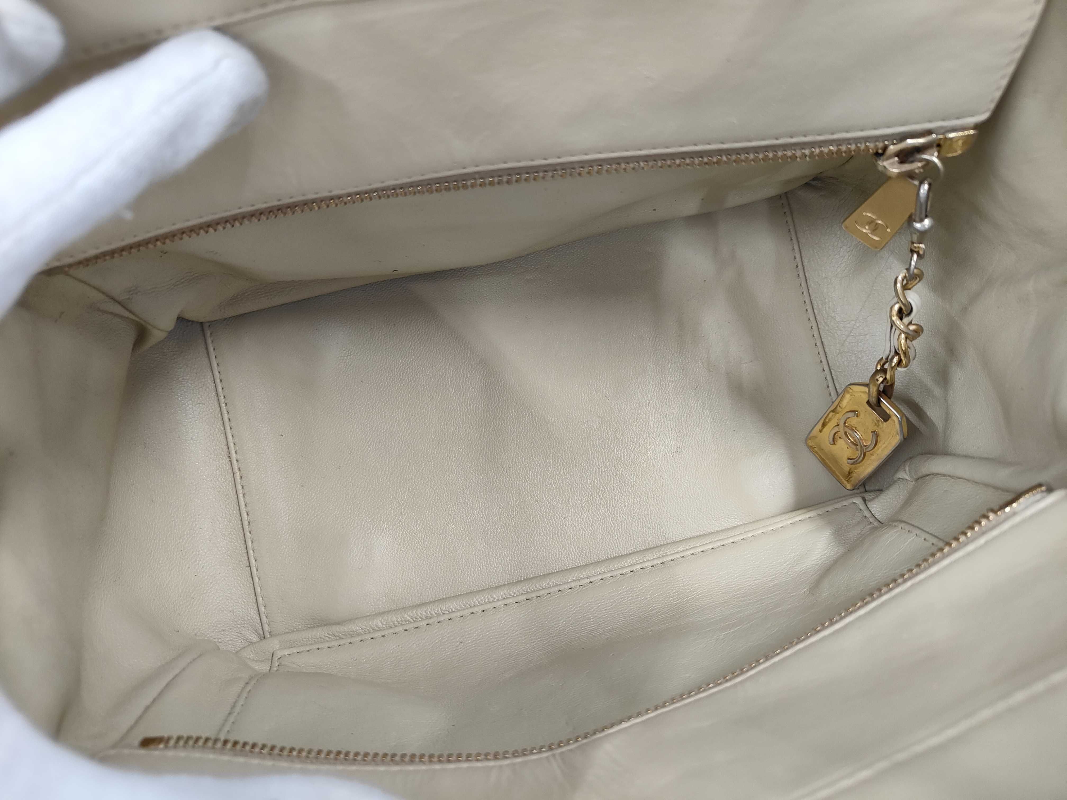 Matelassé Shoulder Bag — view 7