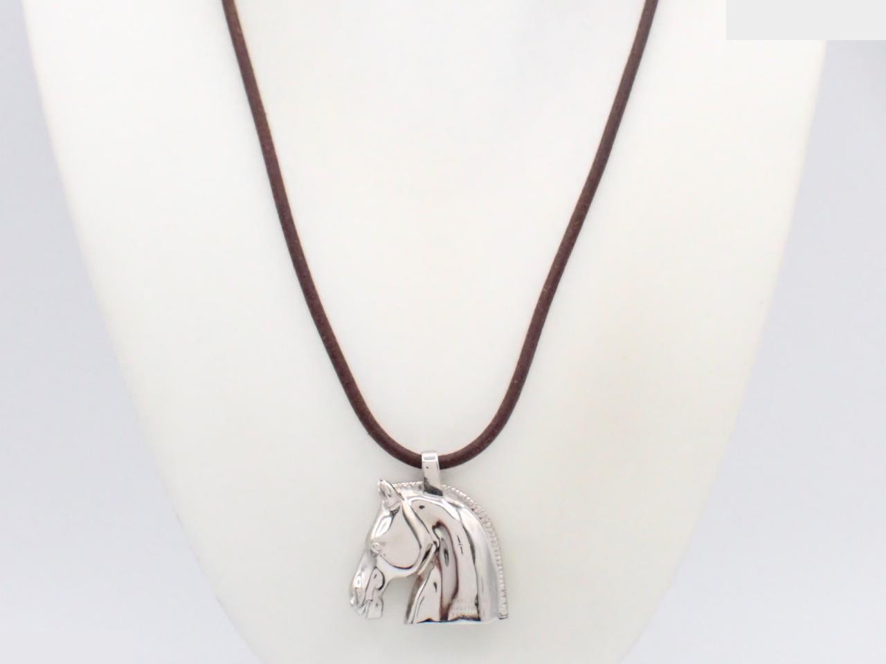 Cheval Horse Necklace, neck circumference approximately 60cm — view 3