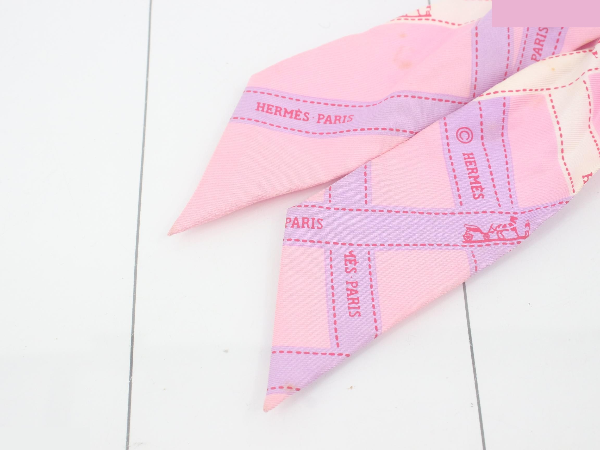 scarf — view 3