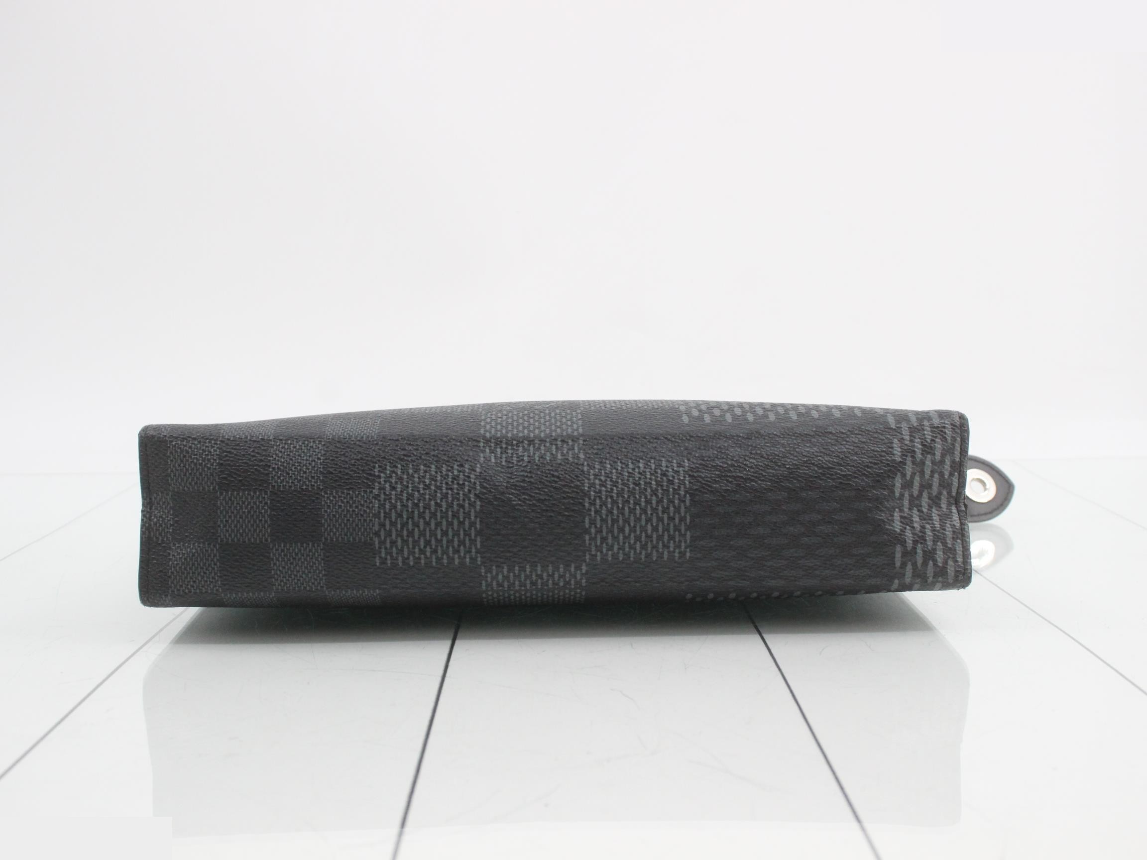 Damier Graphite 3D Pochette Voyage MM Second Bag — view 3