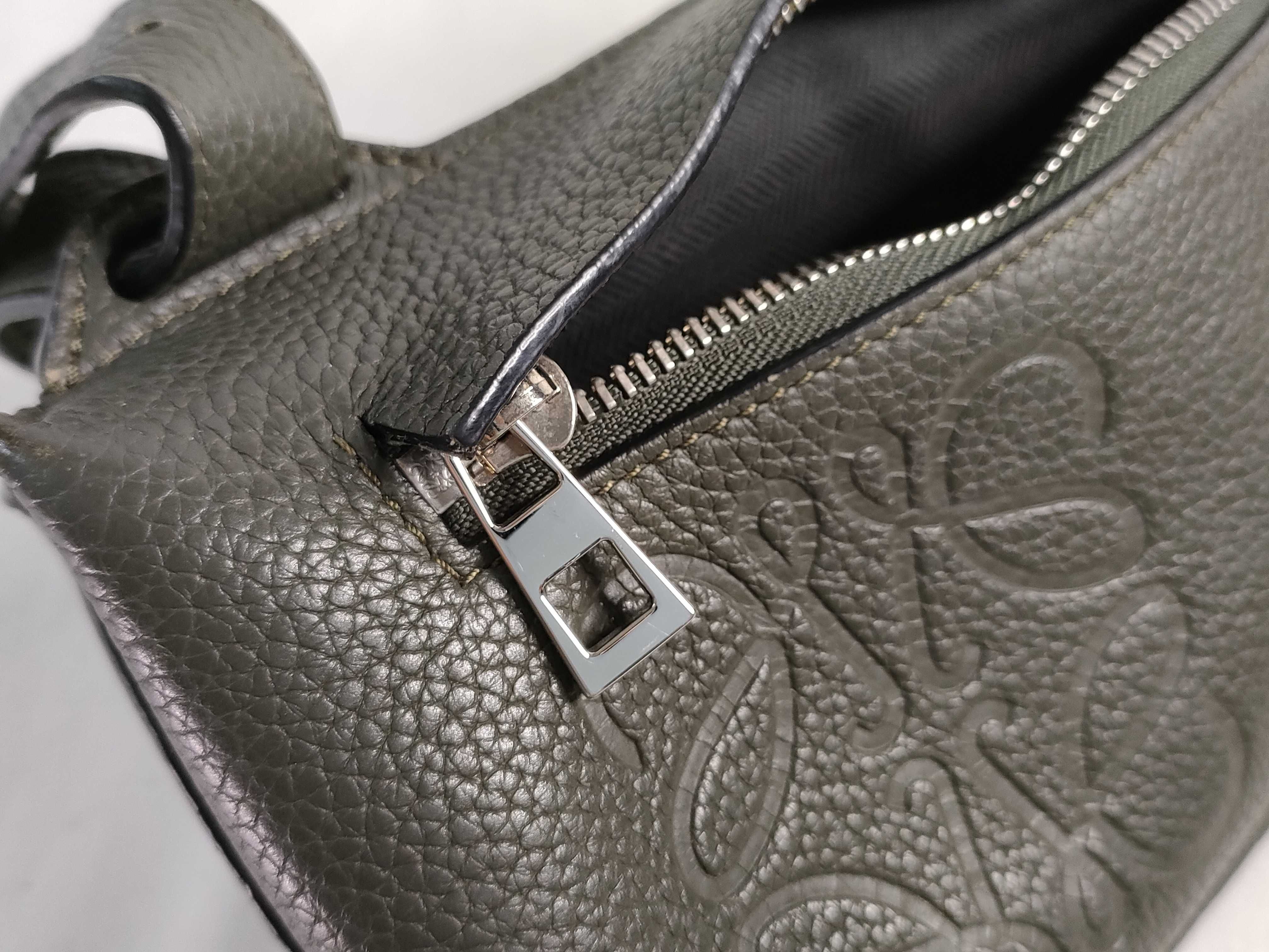 Anagram Vertical T-Pocket Leather Body Bag Shoulder Bag — view 12