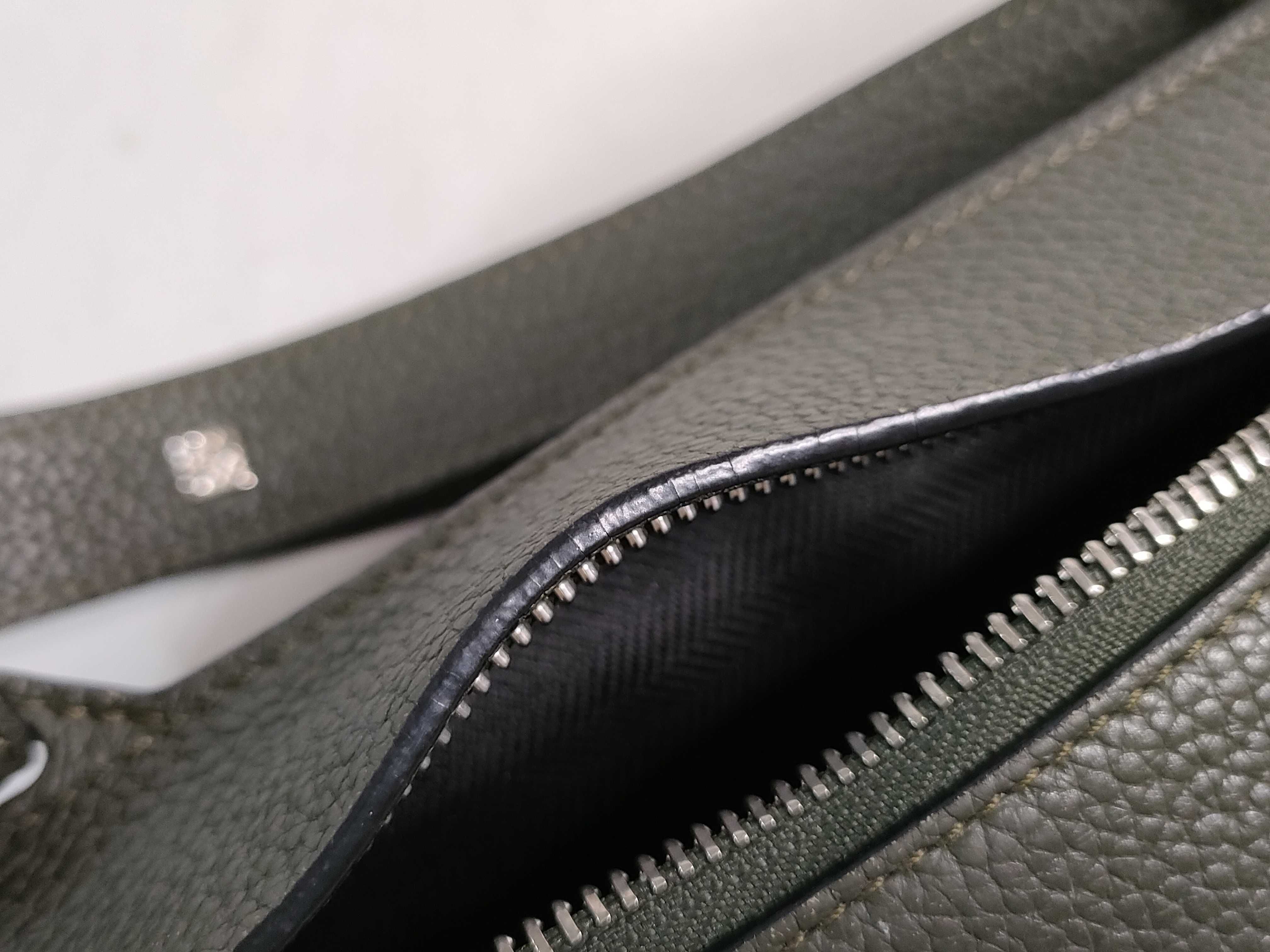 Anagram Vertical T-Pocket Leather Body Bag Shoulder Bag — view 13