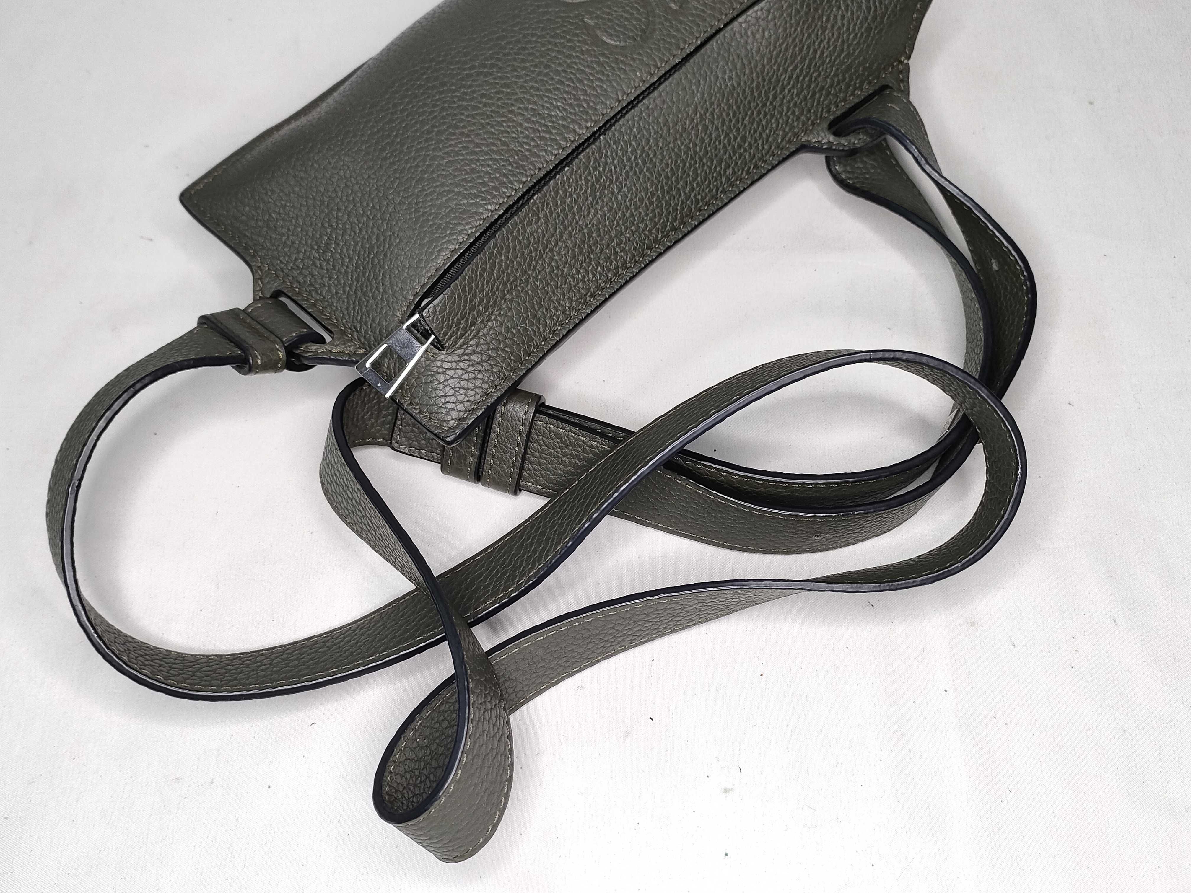 Anagram Vertical T-Pocket Leather Body Bag Shoulder Bag — view 3