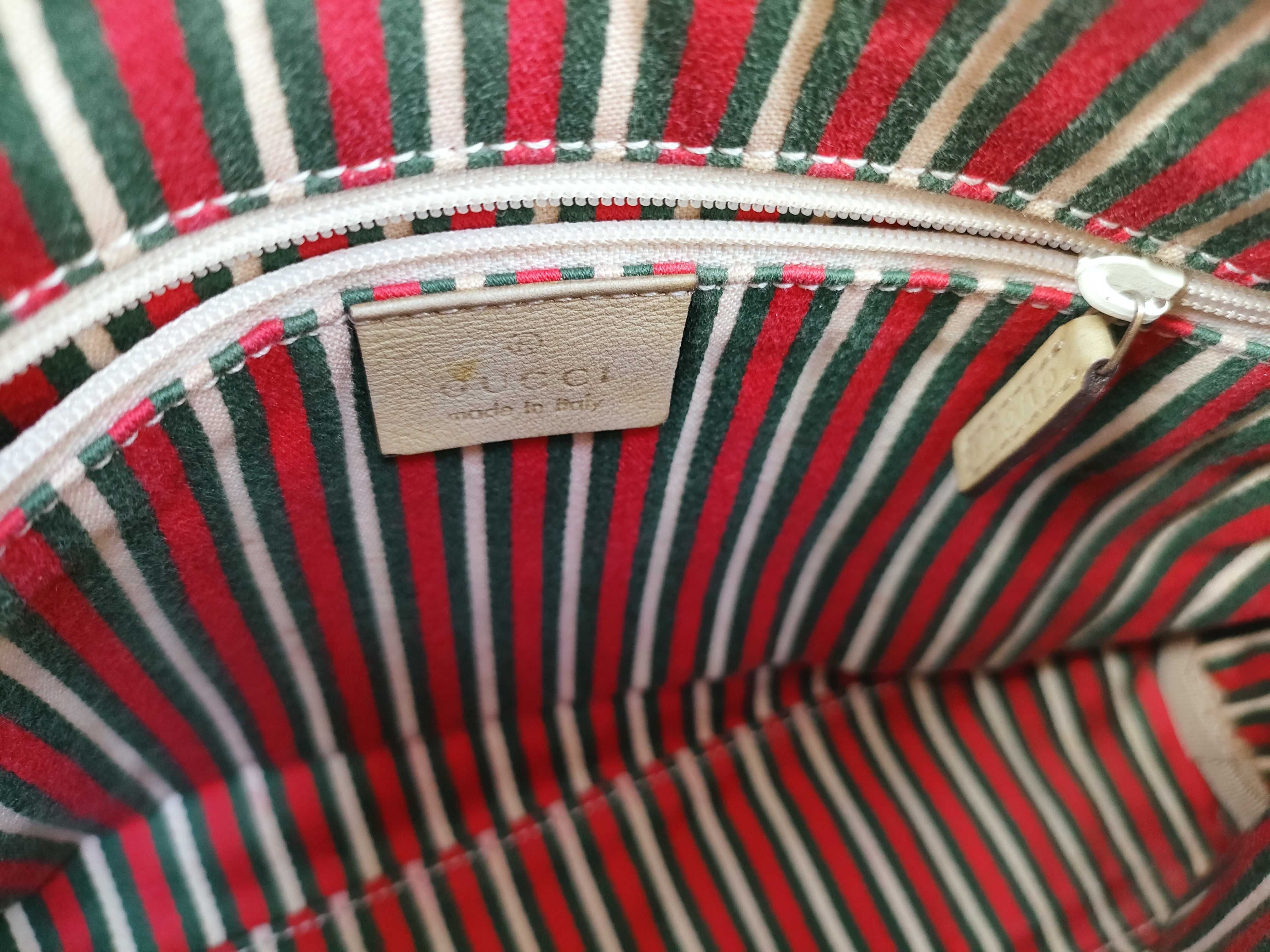 GG Canvas Boston Bag — view 10