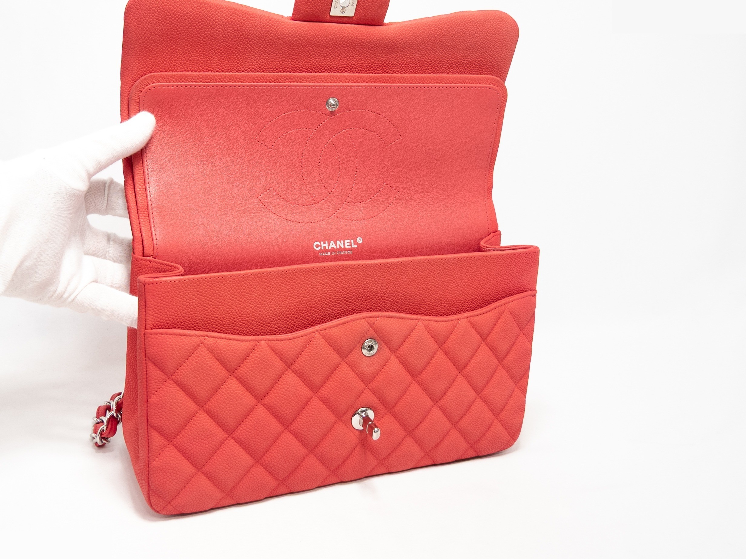 Large Matelassé Double Flap Seal Card Caviar Skin — view 9