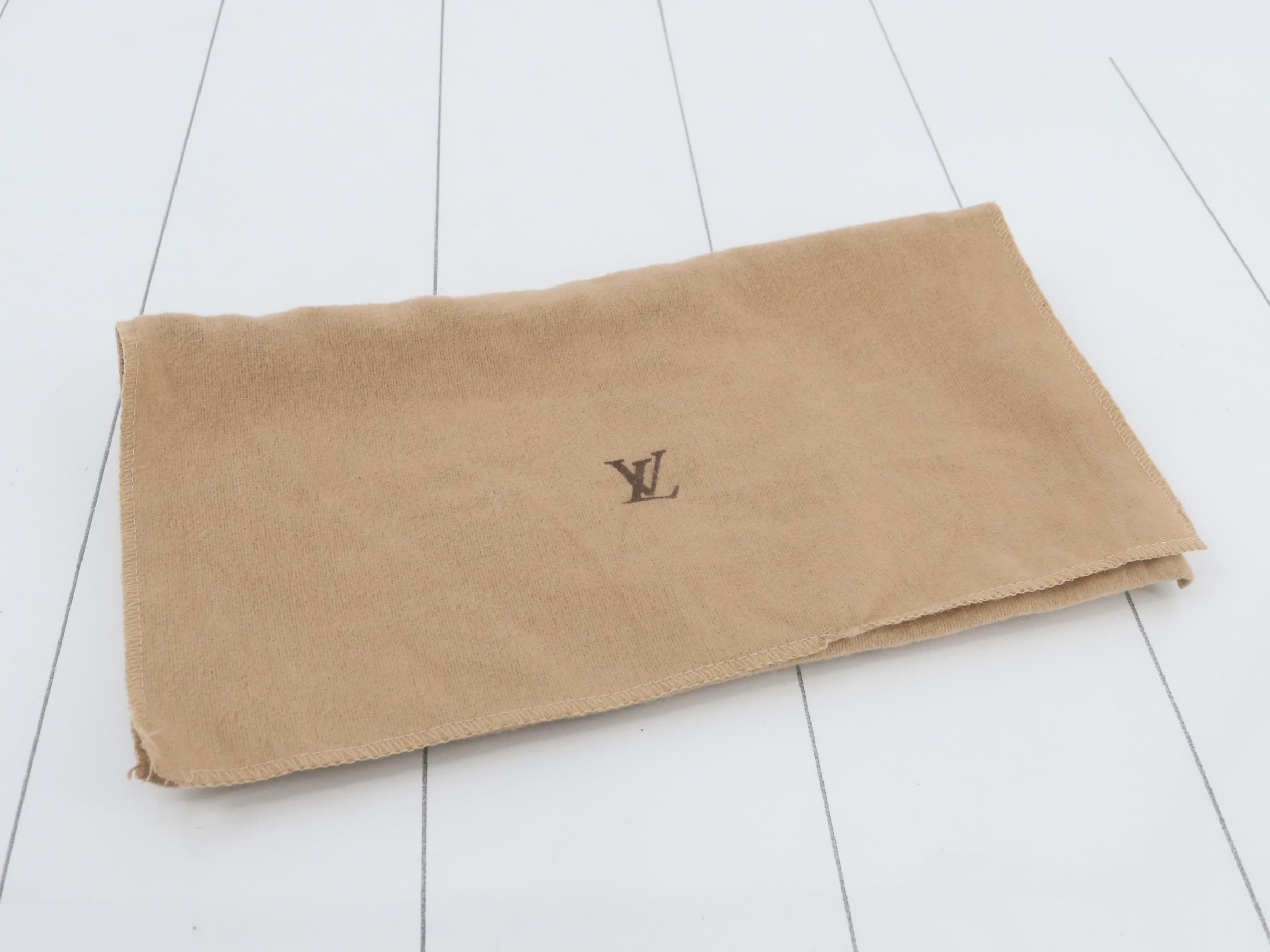 Pochette Twin GM Shoulder Pouch — view 5