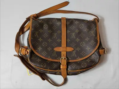 Monogram M42256 Saumur 30 Shoulder Bag