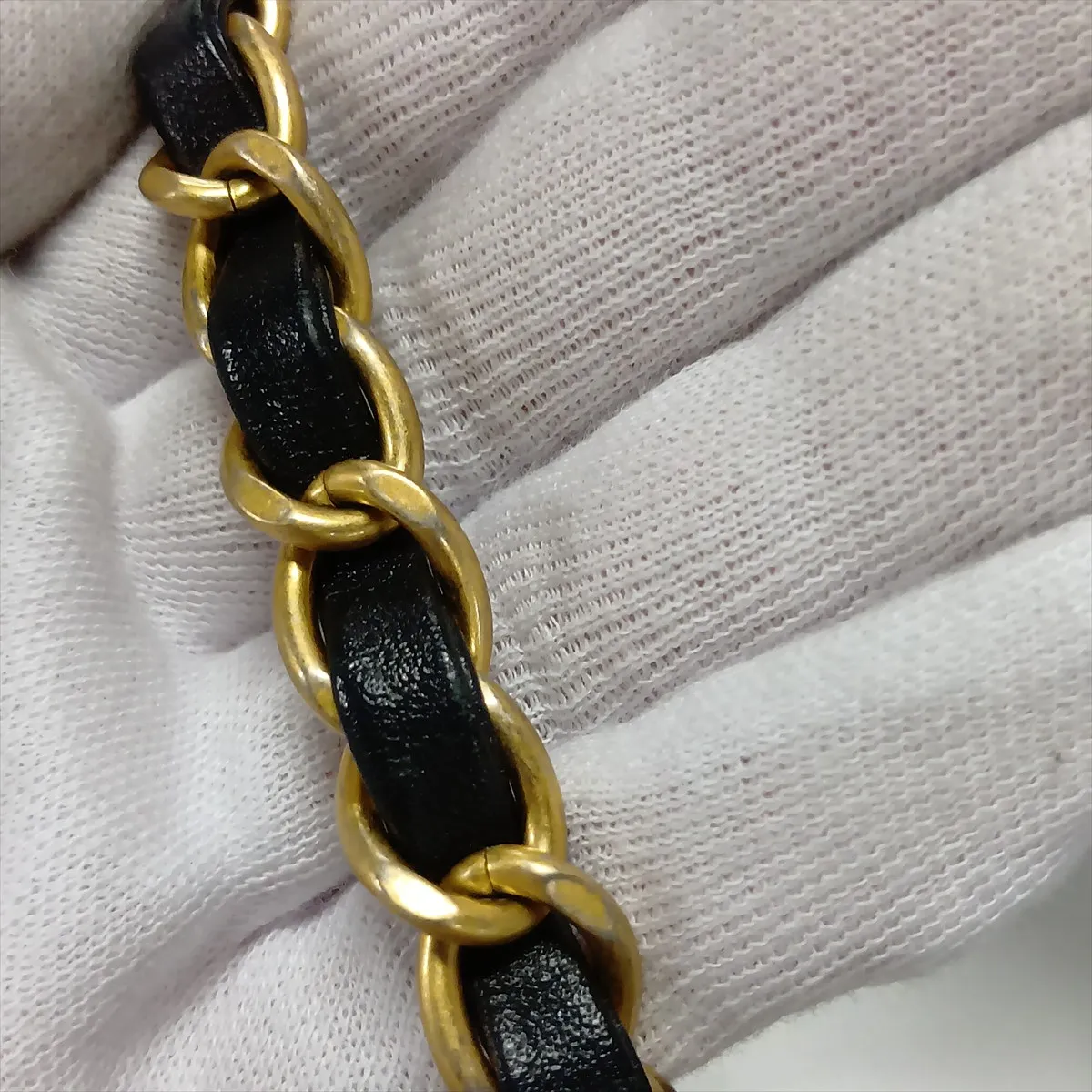 CC Filigree Caviar Skin Chain Shoulder Bag, Black with Gold Hardware, 24867338, serial number in the 24 range. — view 15