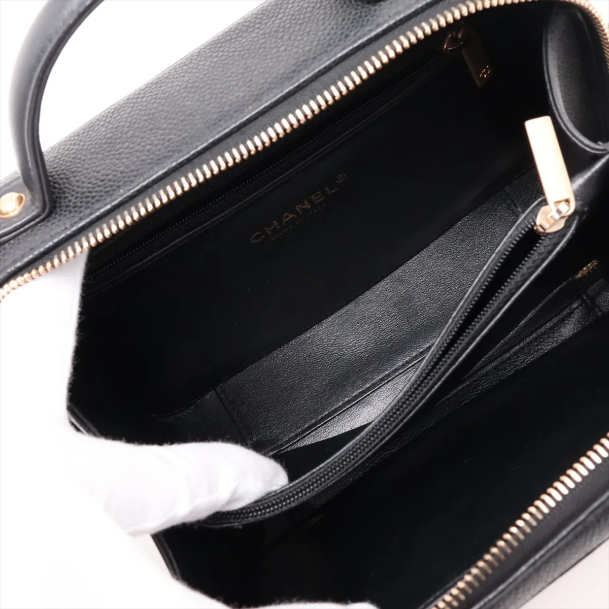CC Filigree Caviar Skin Chain Shoulder Bag, Black with Gold Hardware, 24867338, serial number in the 24 range. — view 10